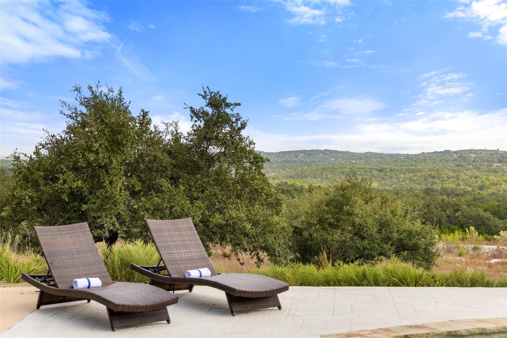 Image 33 of 39 For 3108 Rolling Hills Rd