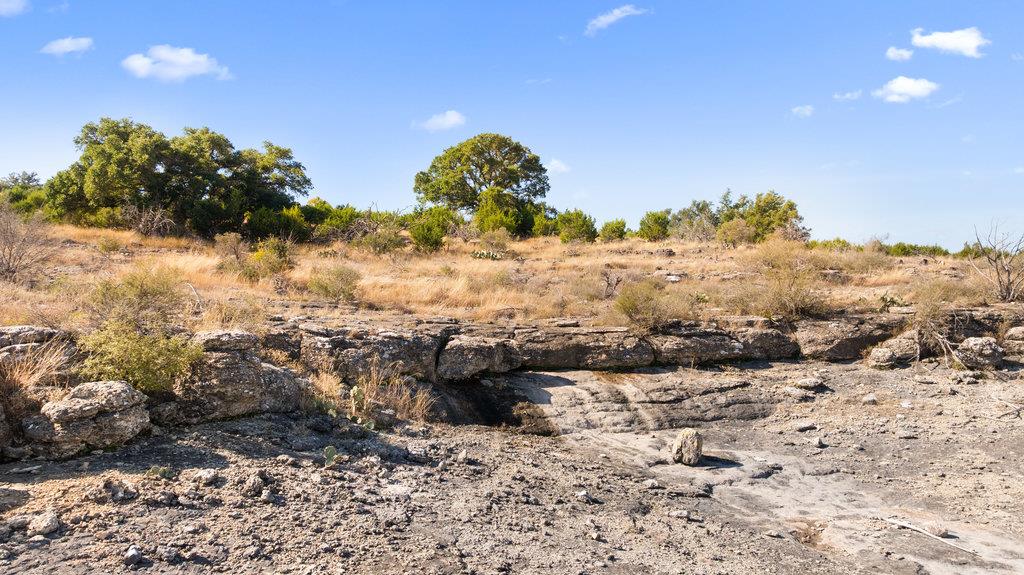 Image 16 of 34 For 2482 Ranch Road 2721