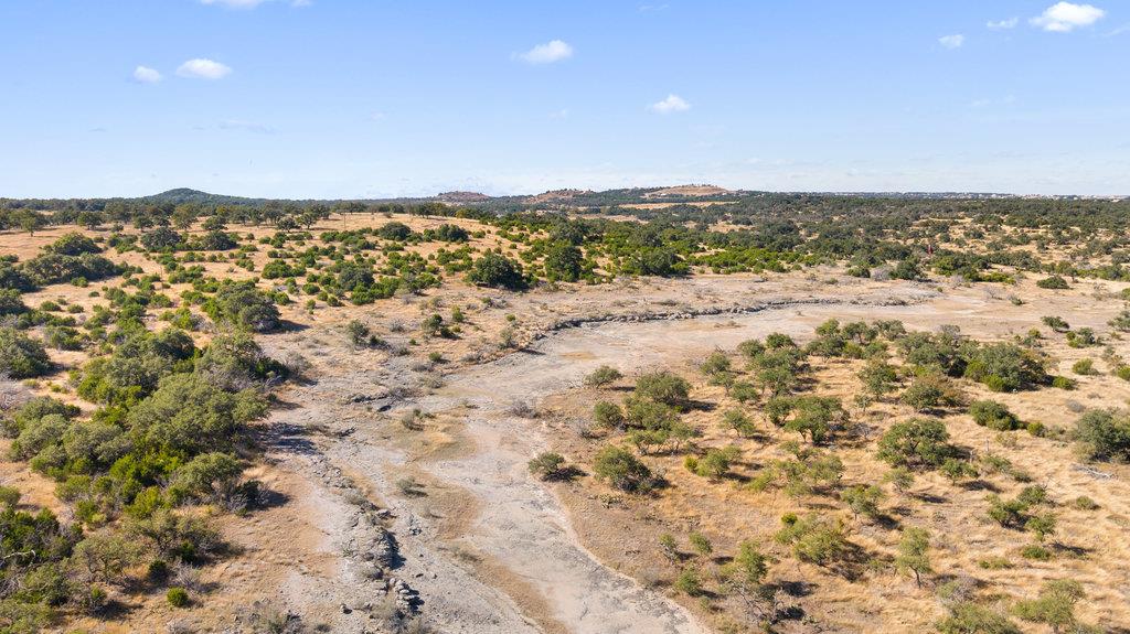 Image 18 of 34 For 2482 Ranch Road 2721