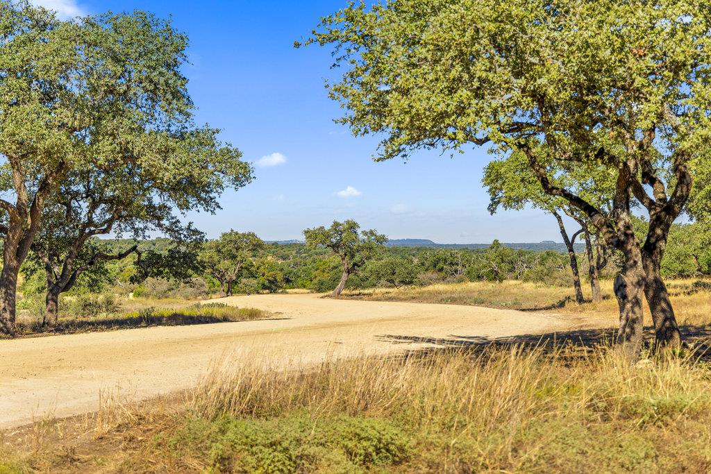 Image 33 of 34 For 2482 Ranch Road 2721