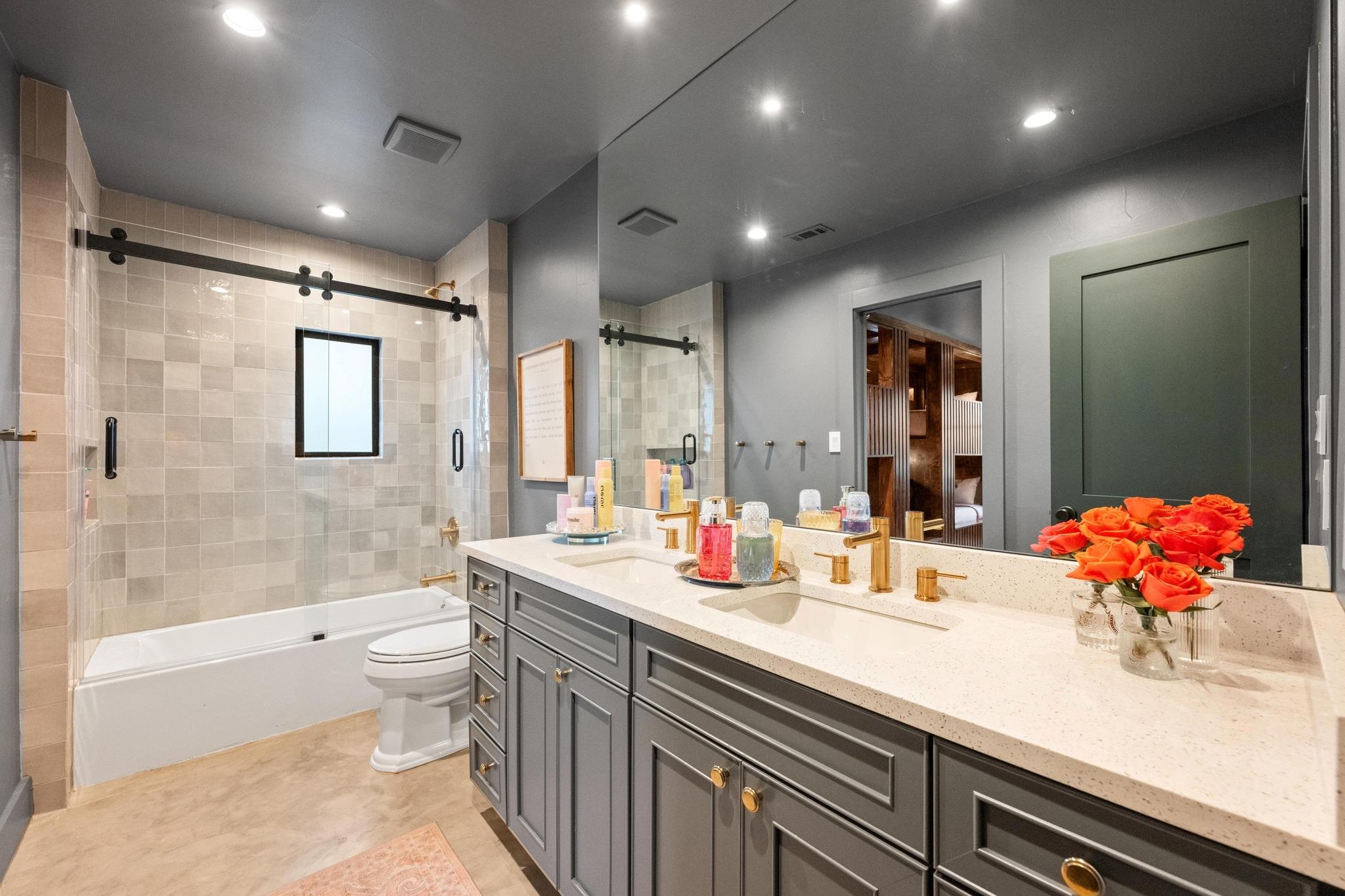 Image 16 of 40 For 5930 Grotto Creek Court Ct