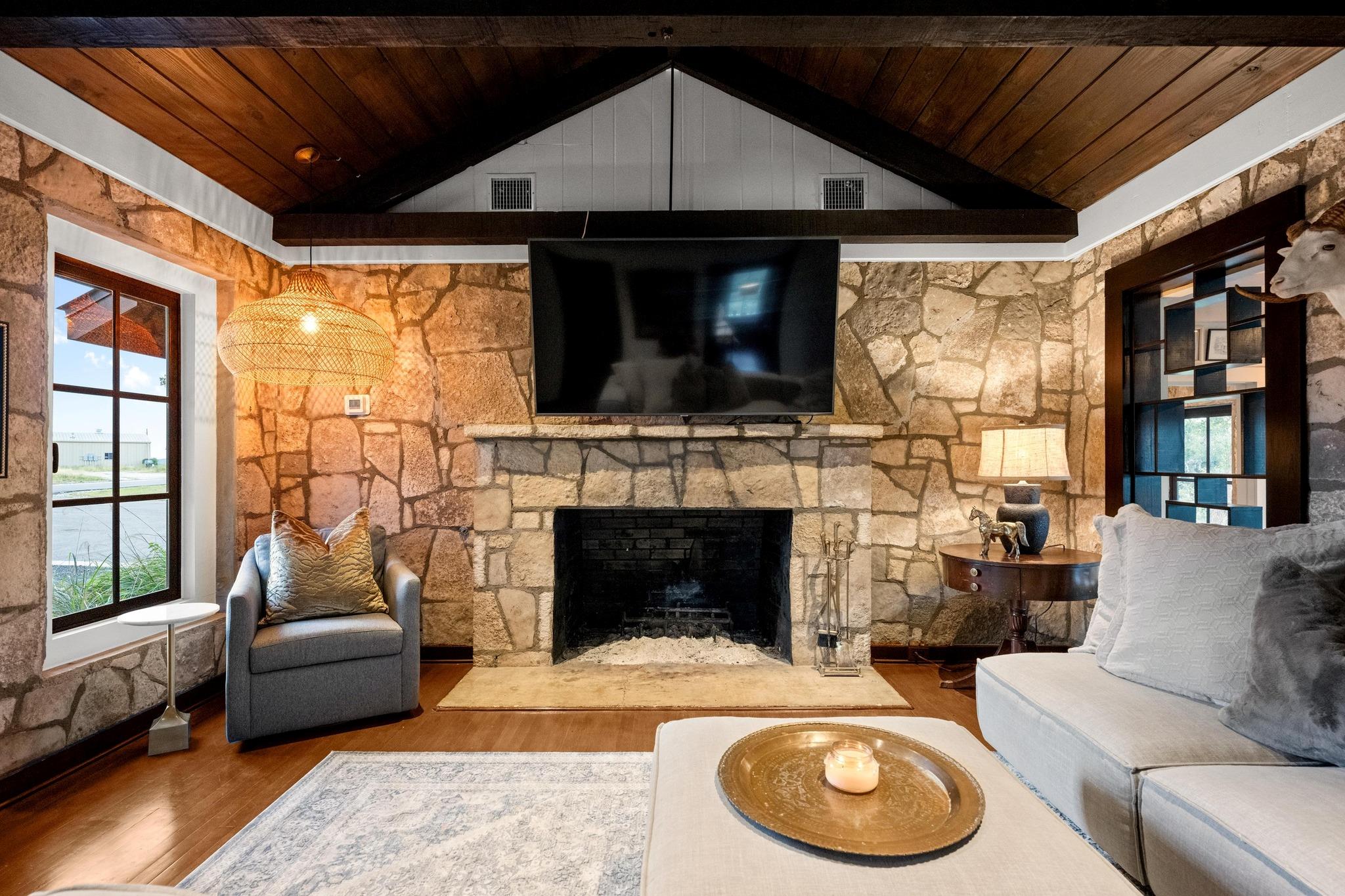 Image 18 of 40 For 5930 Grotto Creek Court Ct