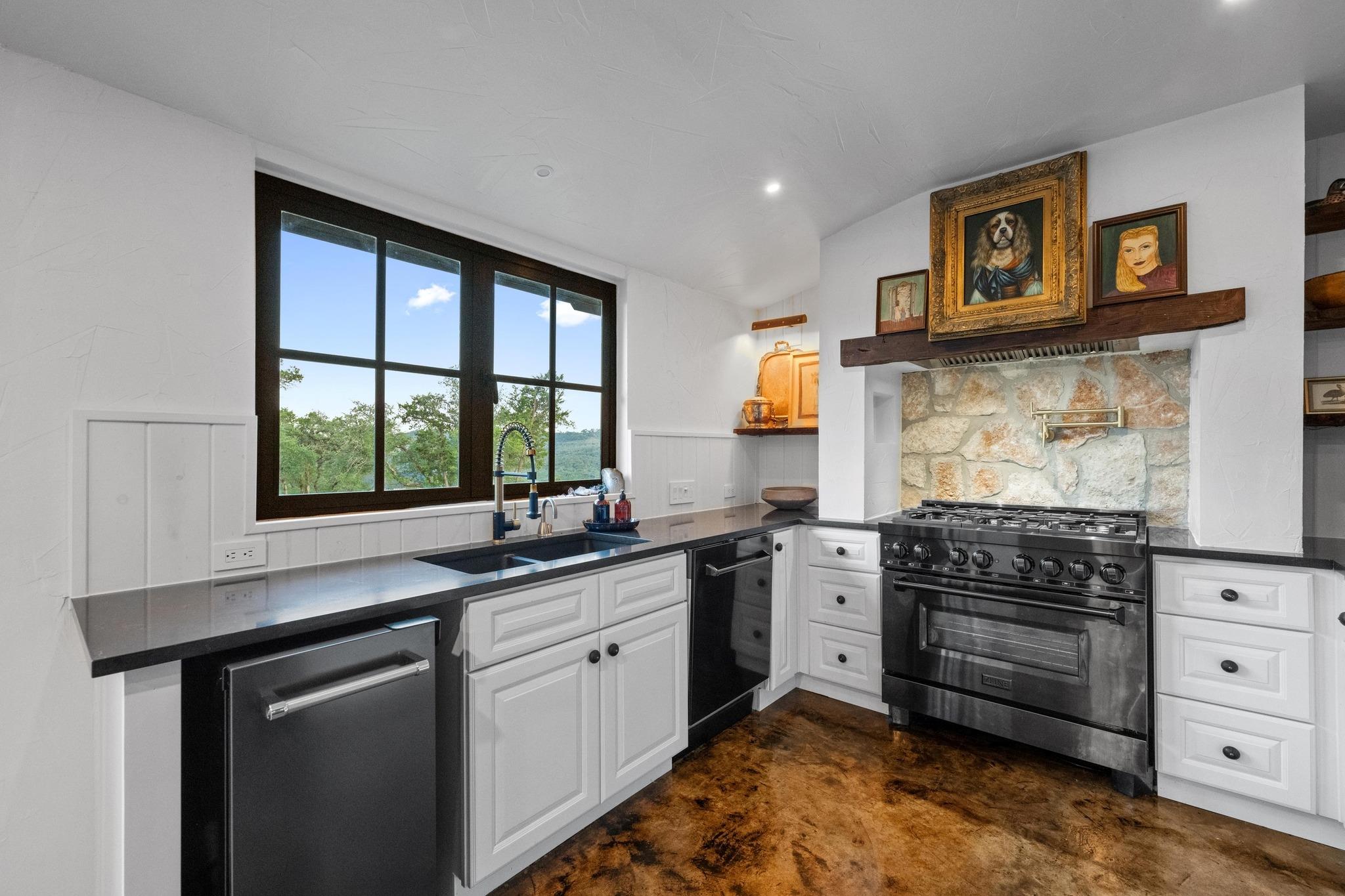 Image 21 of 40 For 5930 Grotto Creek Court Ct