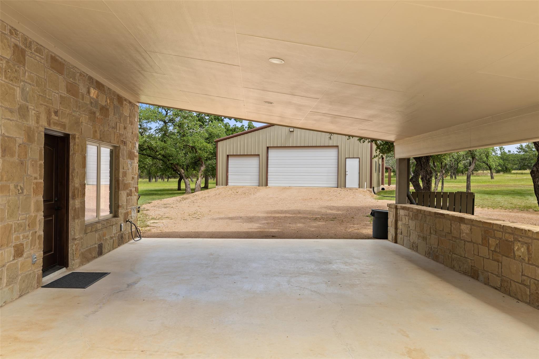 Image 30 of 36 For 1241 Sandy Oaks Ranch Rd