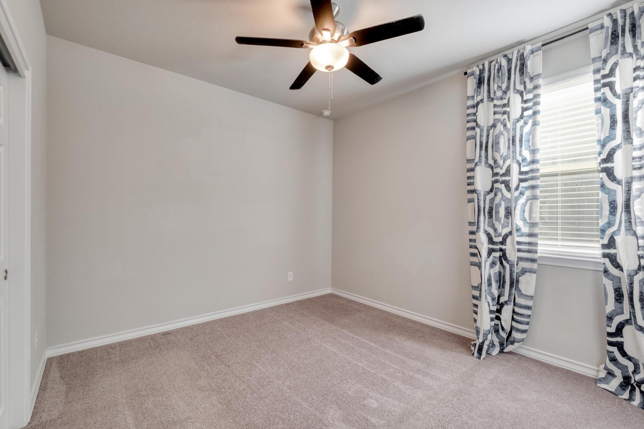 Image 23 of 35 For 6717 Catania Loop