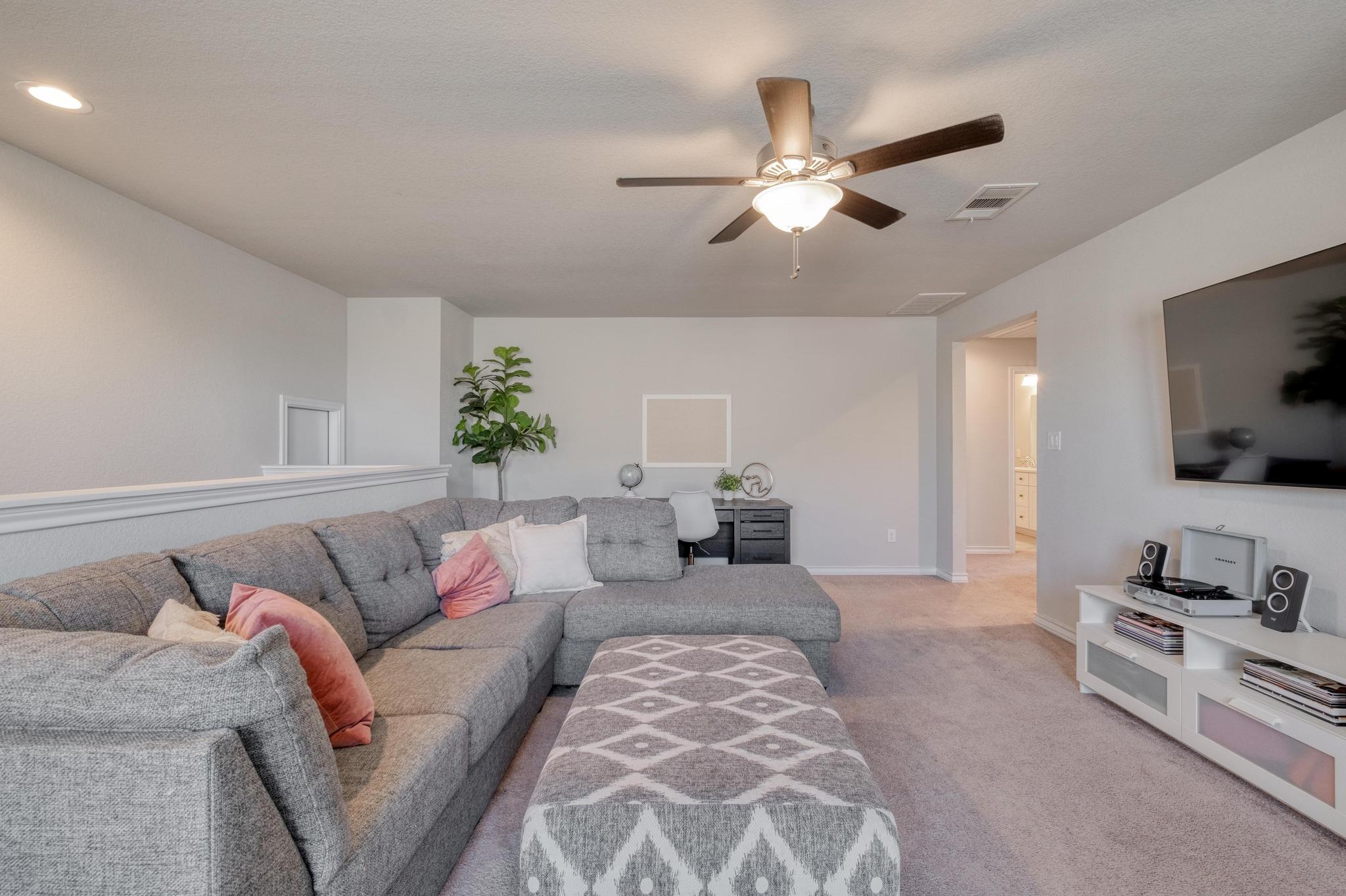 Image 26 of 35 For 6717 Catania Loop