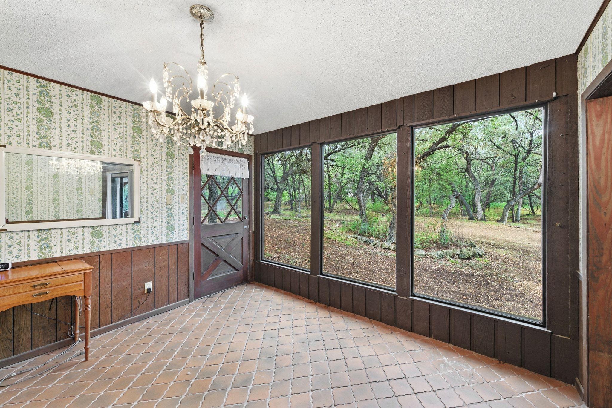 Image 10 of 40 For 771 Mary Preiss Dr