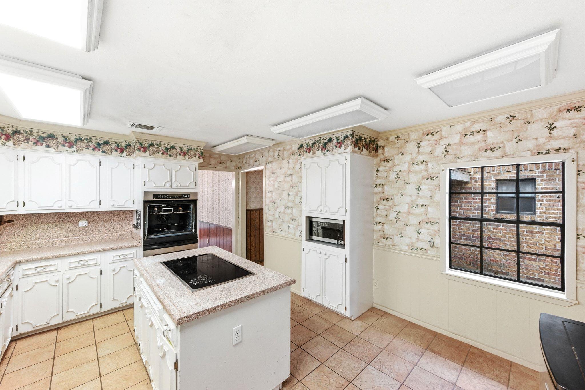 Image 13 of 40 For 771 Mary Preiss Dr