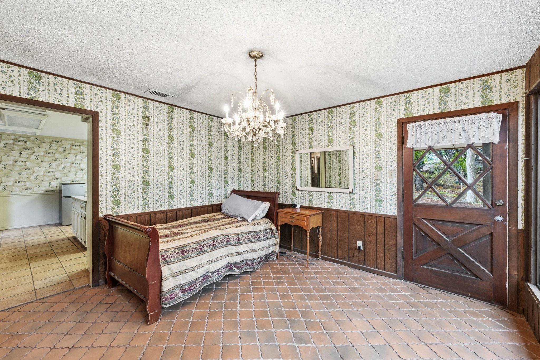 Image 9 of 40 For 771 Mary Preiss Dr