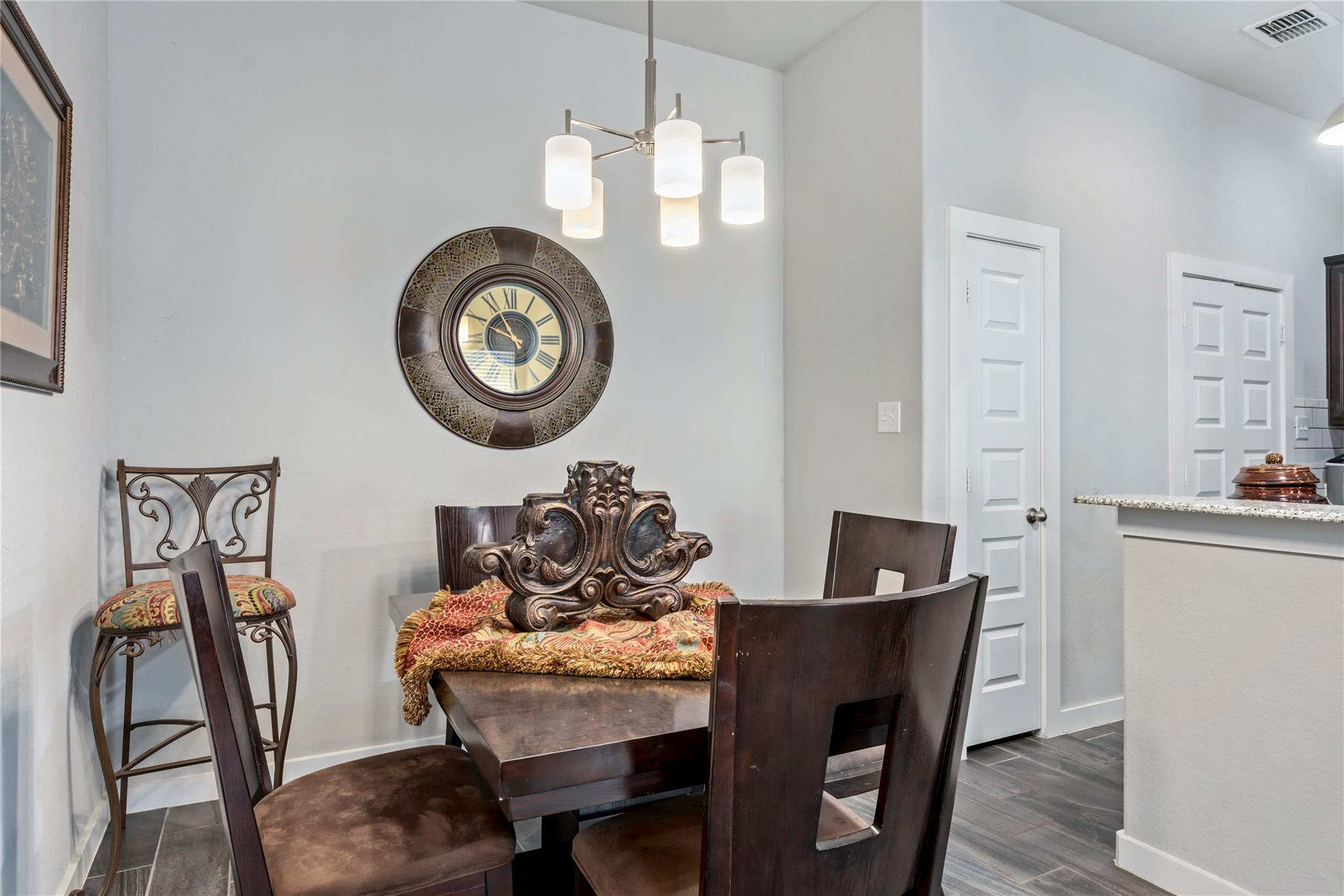 Image 13 of 26 For 334-338 Creekside Curve Curv