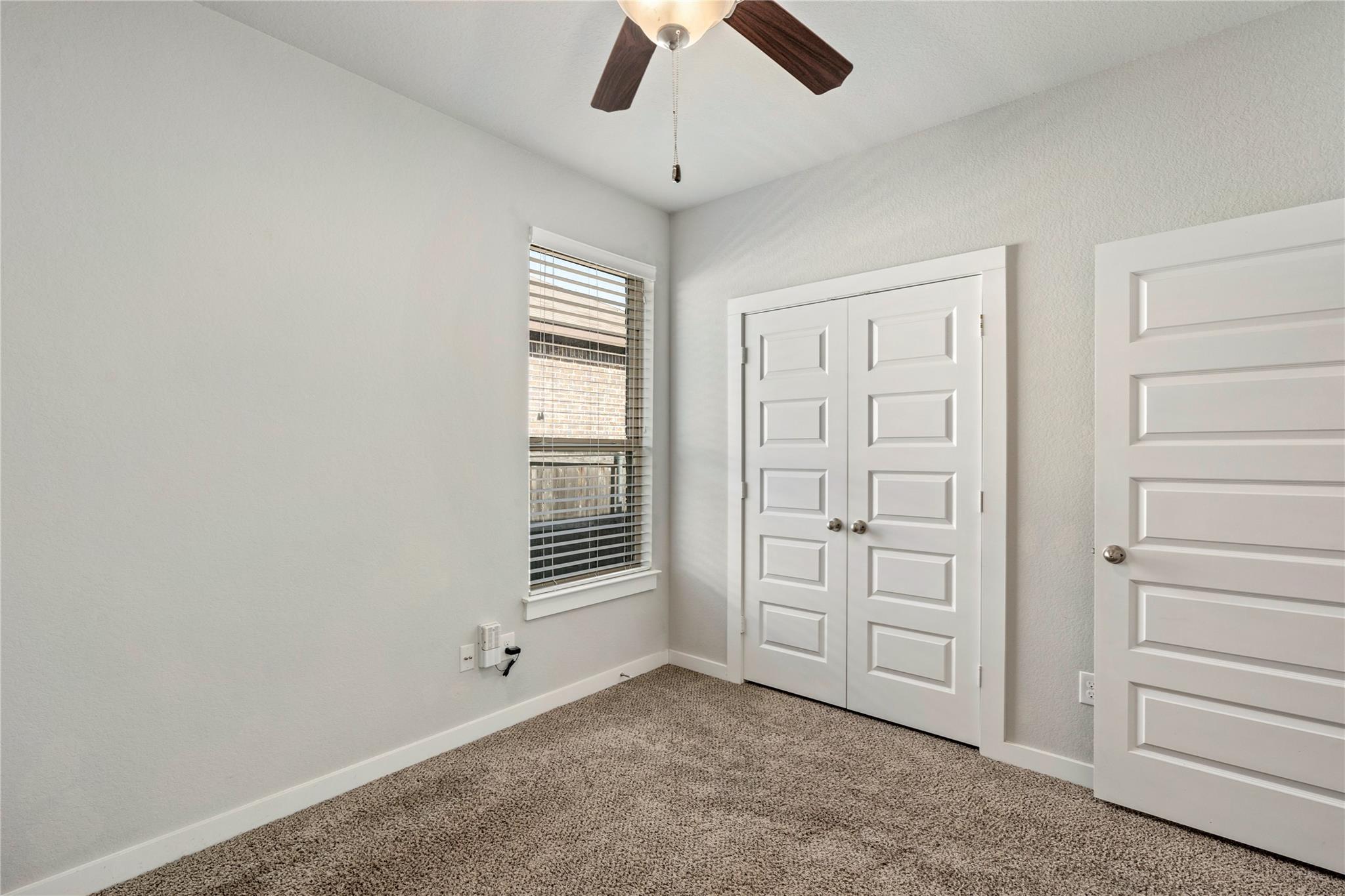 Image 21 of 26 For 334-338 Creekside Curve Curv