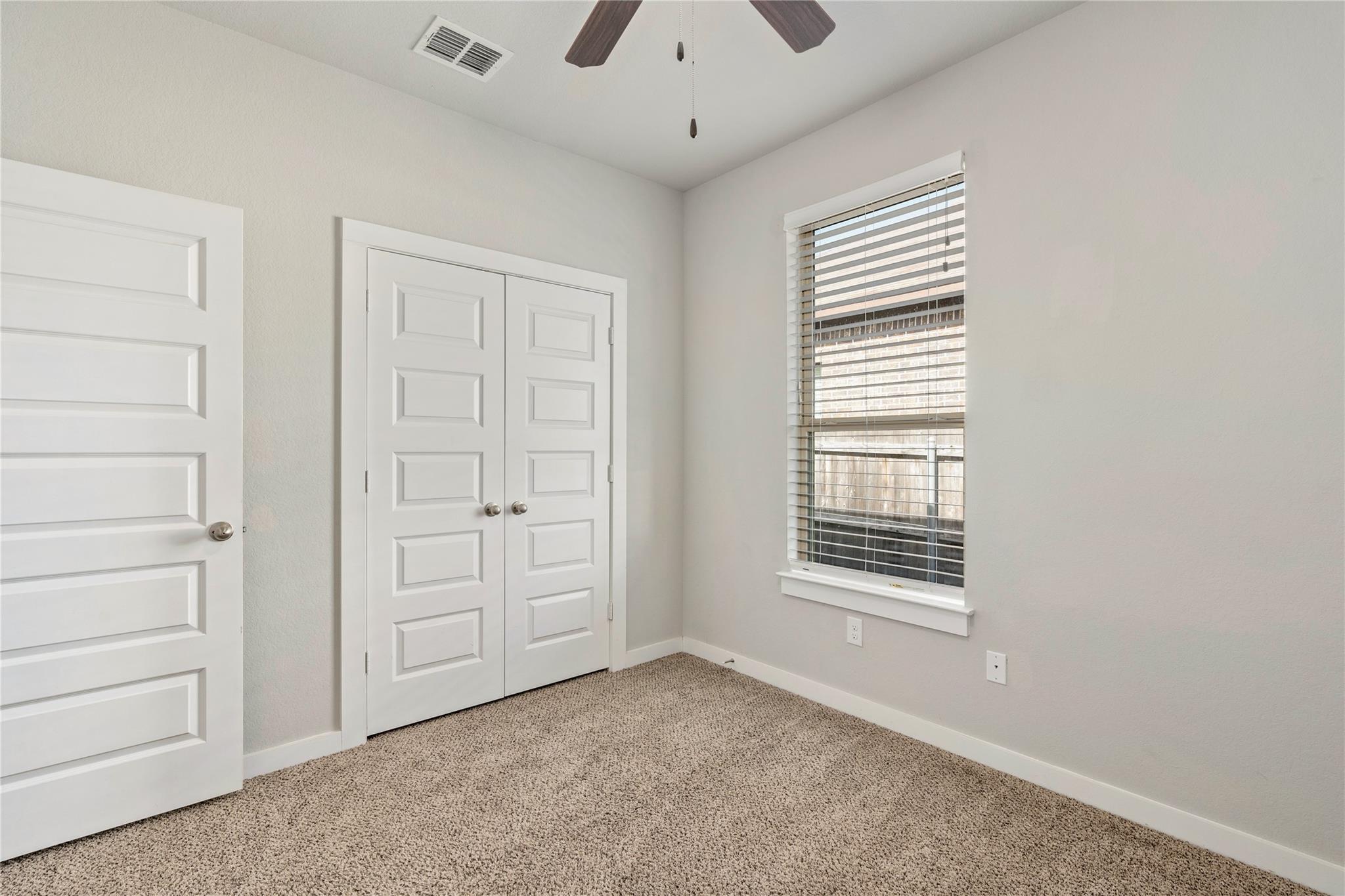 Image 23 of 26 For 334-338 Creekside Curve Curv