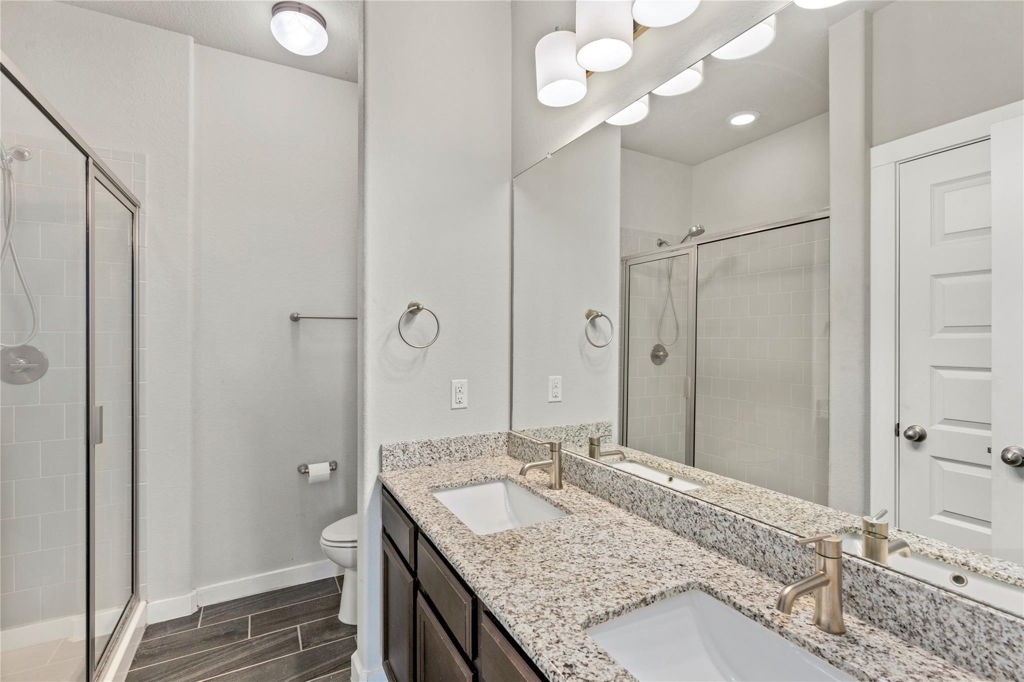 Image 26 of 26 For 334-338 Creekside Curve Curv