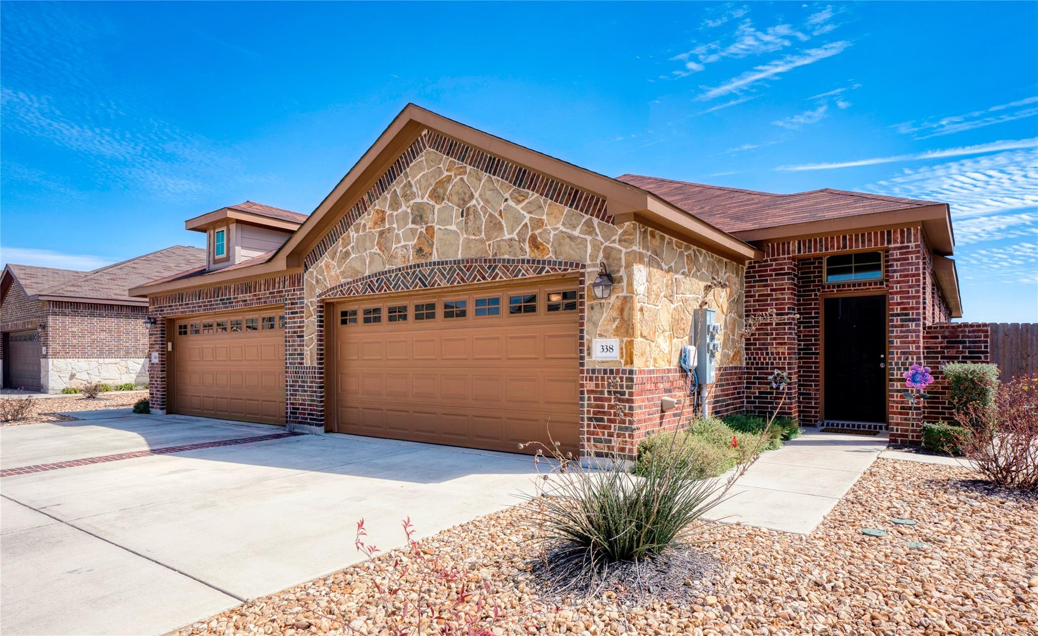 Image 3 of 26 For 334-338 Creekside Curve Curv