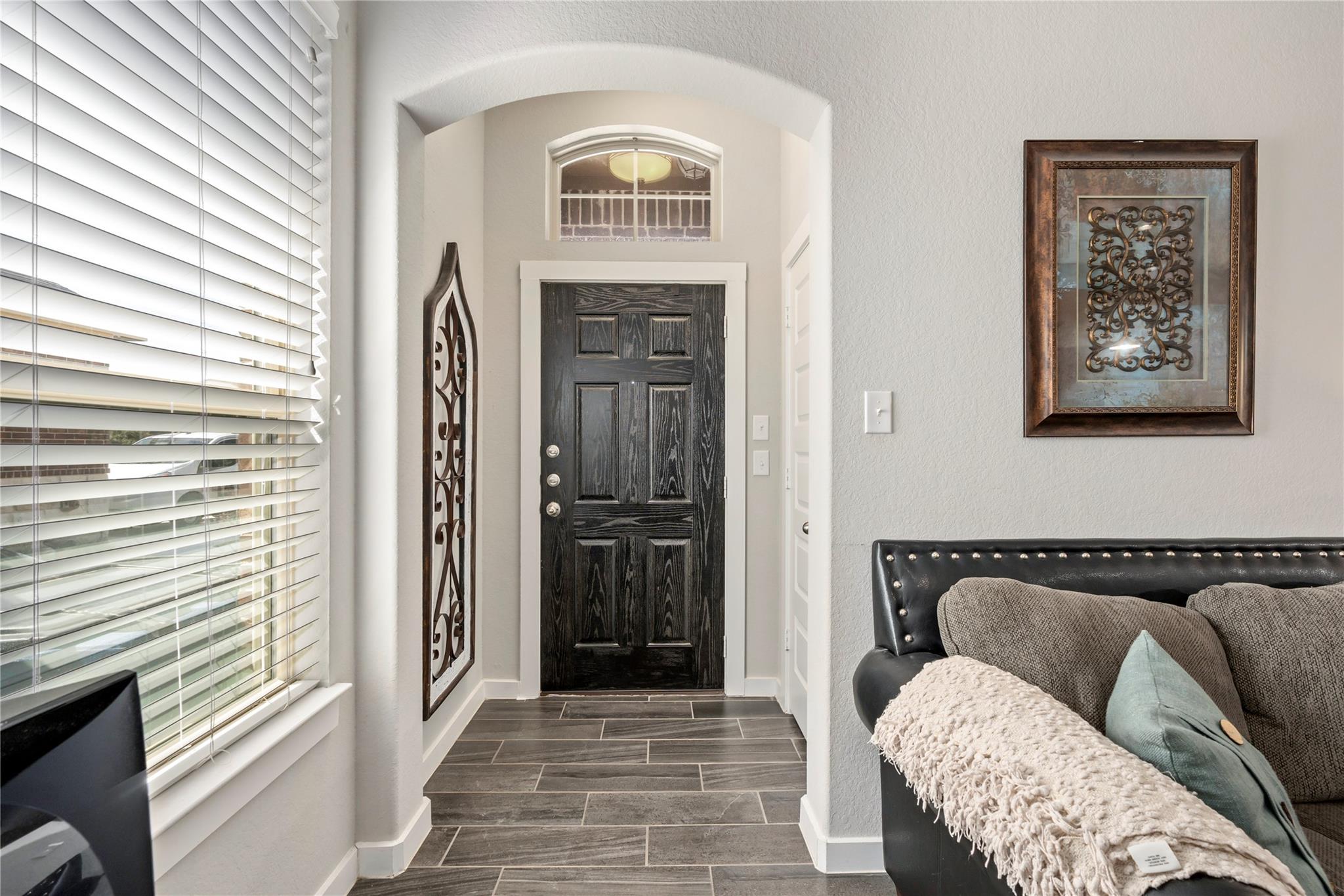 Image 4 of 26 For 334-338 Creekside Curve Curv