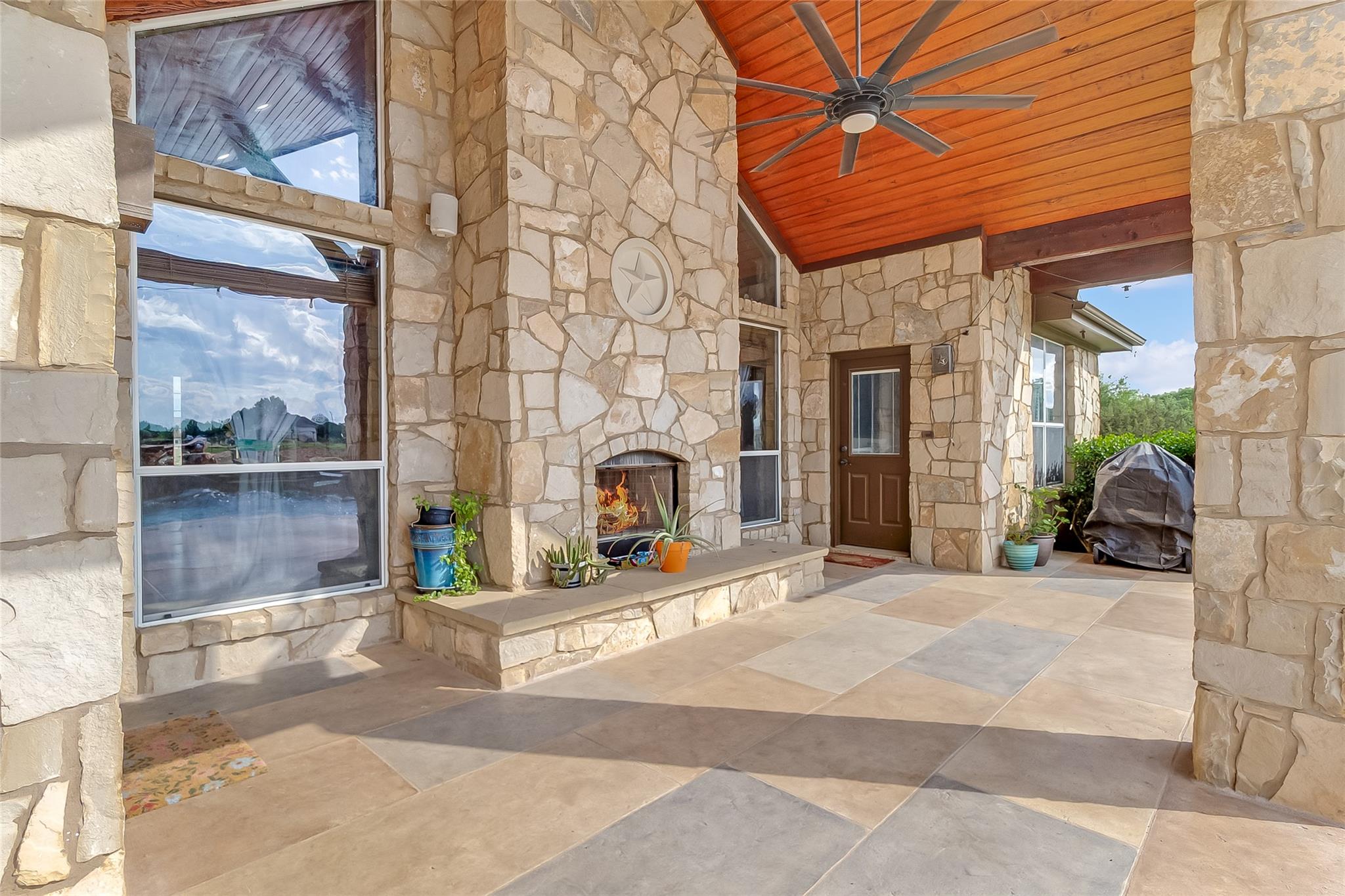 Image 20 of 25 For 106 Deep Lake Dr