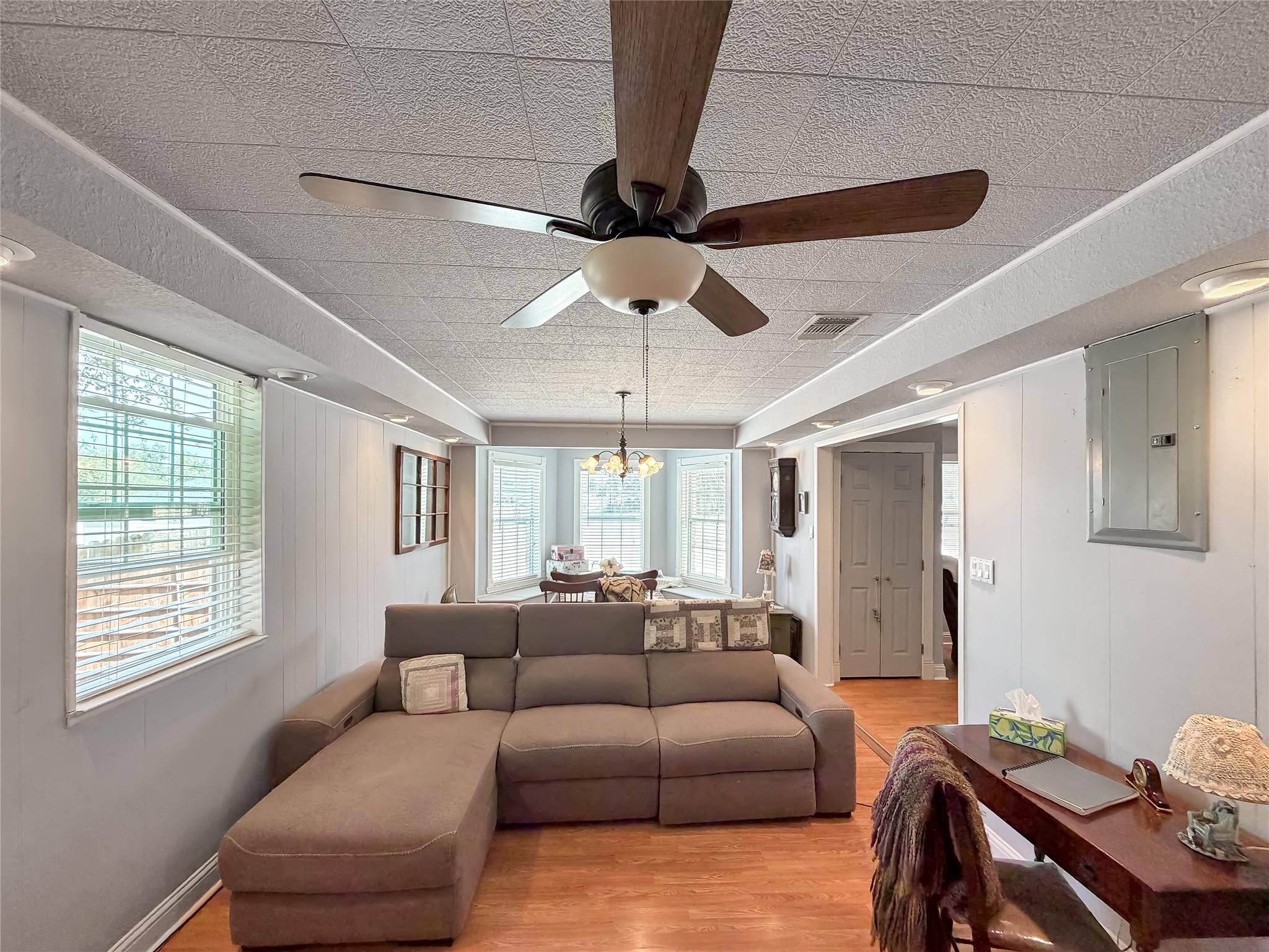 Image 15 of 40 For 301 Canyon Edge