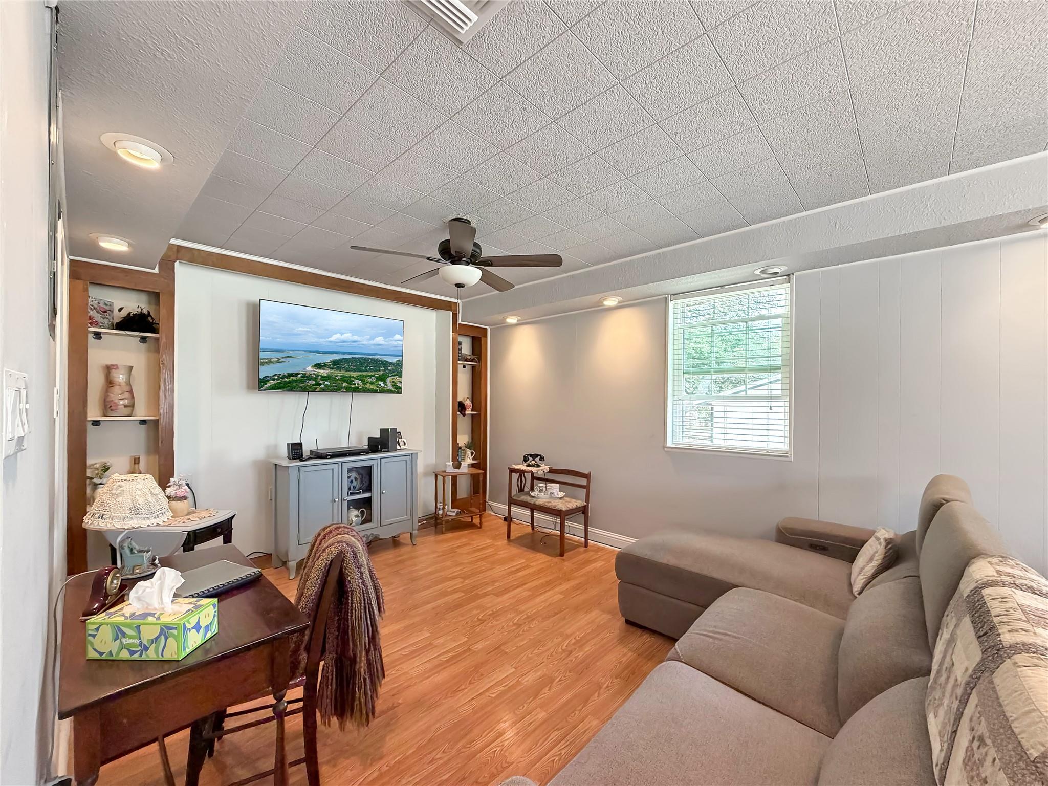 Image 16 of 40 For 301 Canyon Edge