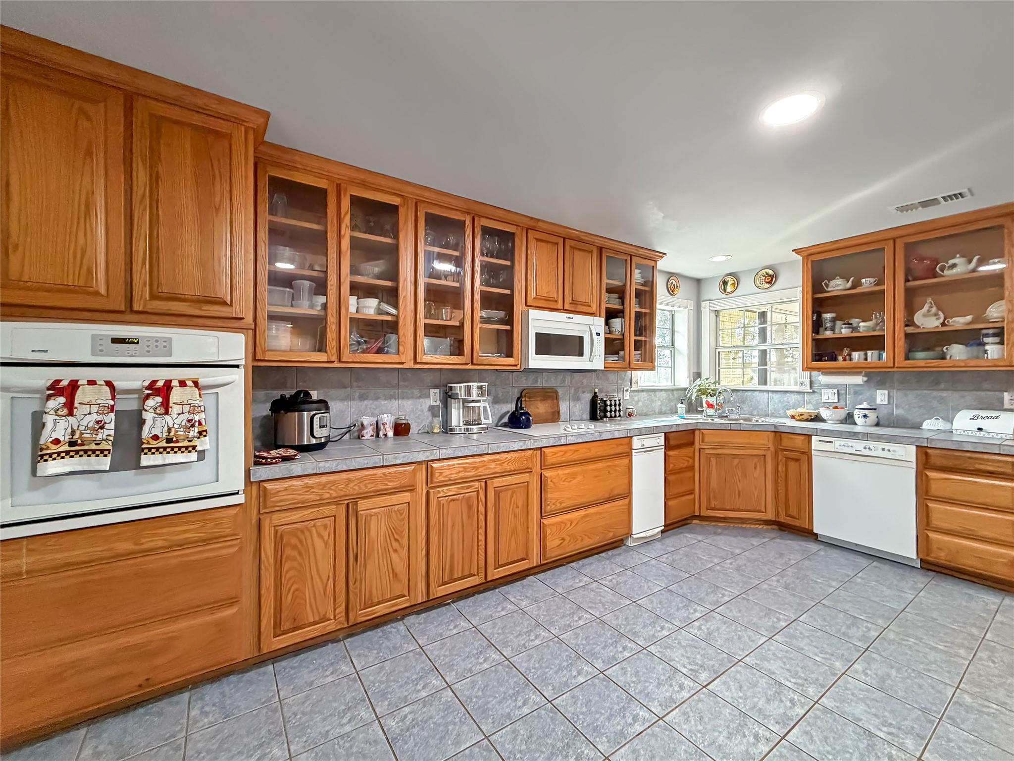 Image 18 of 40 For 301 Canyon Edge