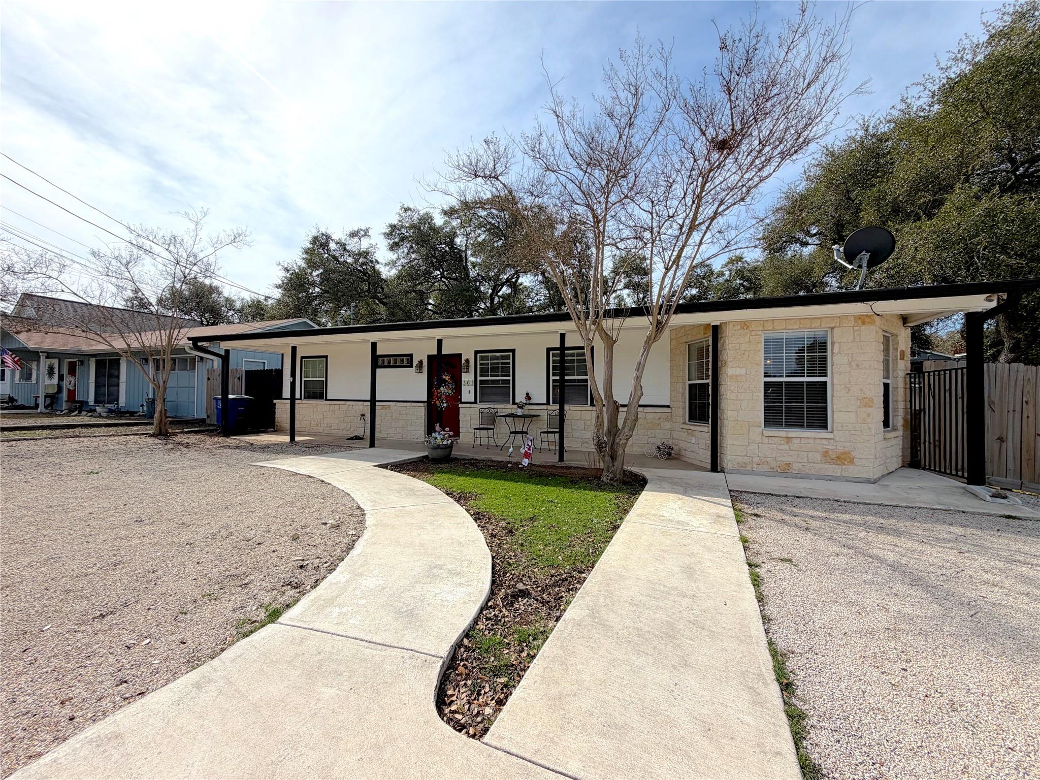 Image 2 of 40 For 301 Canyon Edge