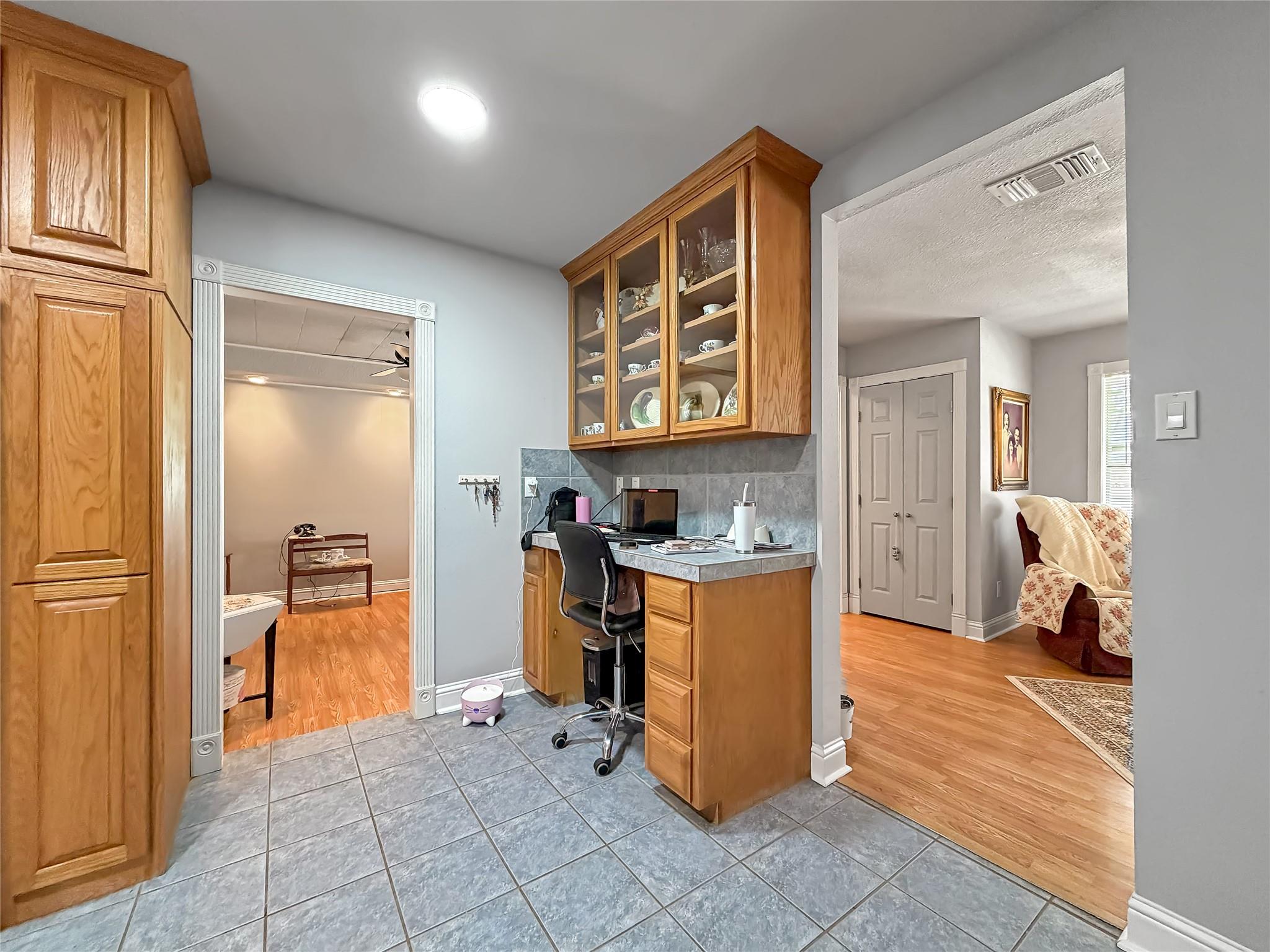 Image 21 of 40 For 301 Canyon Edge