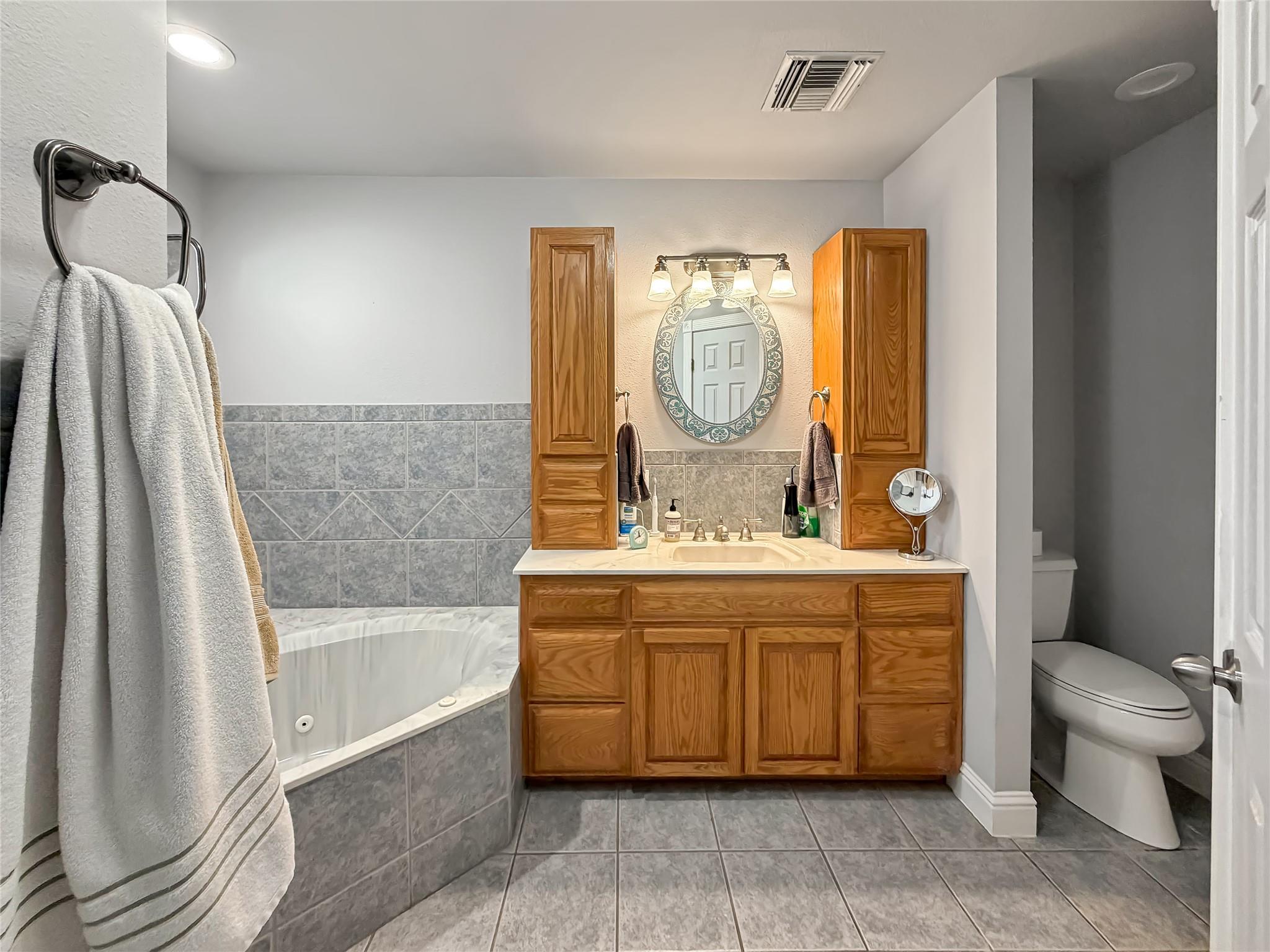 Image 23 of 40 For 301 Canyon Edge