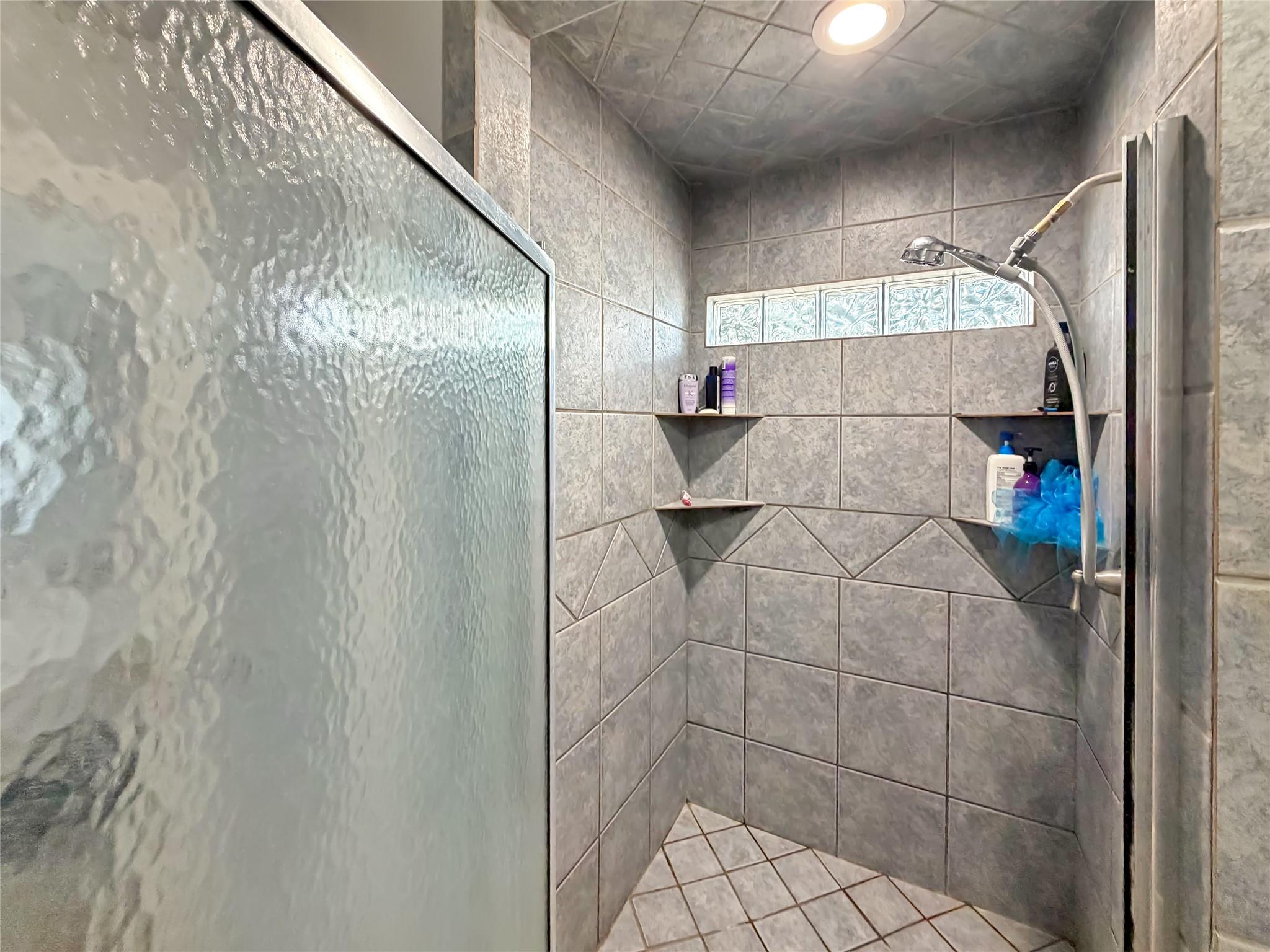 Image 25 of 40 For 301 Canyon Edge