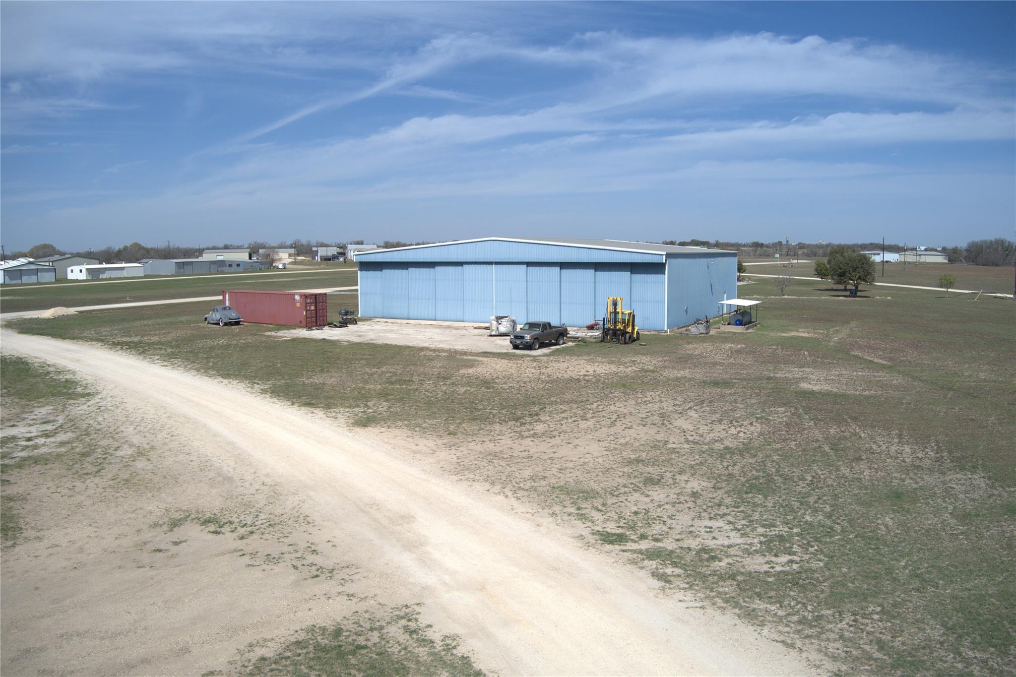 Image 3 of 10 For 305 Windsock Ln