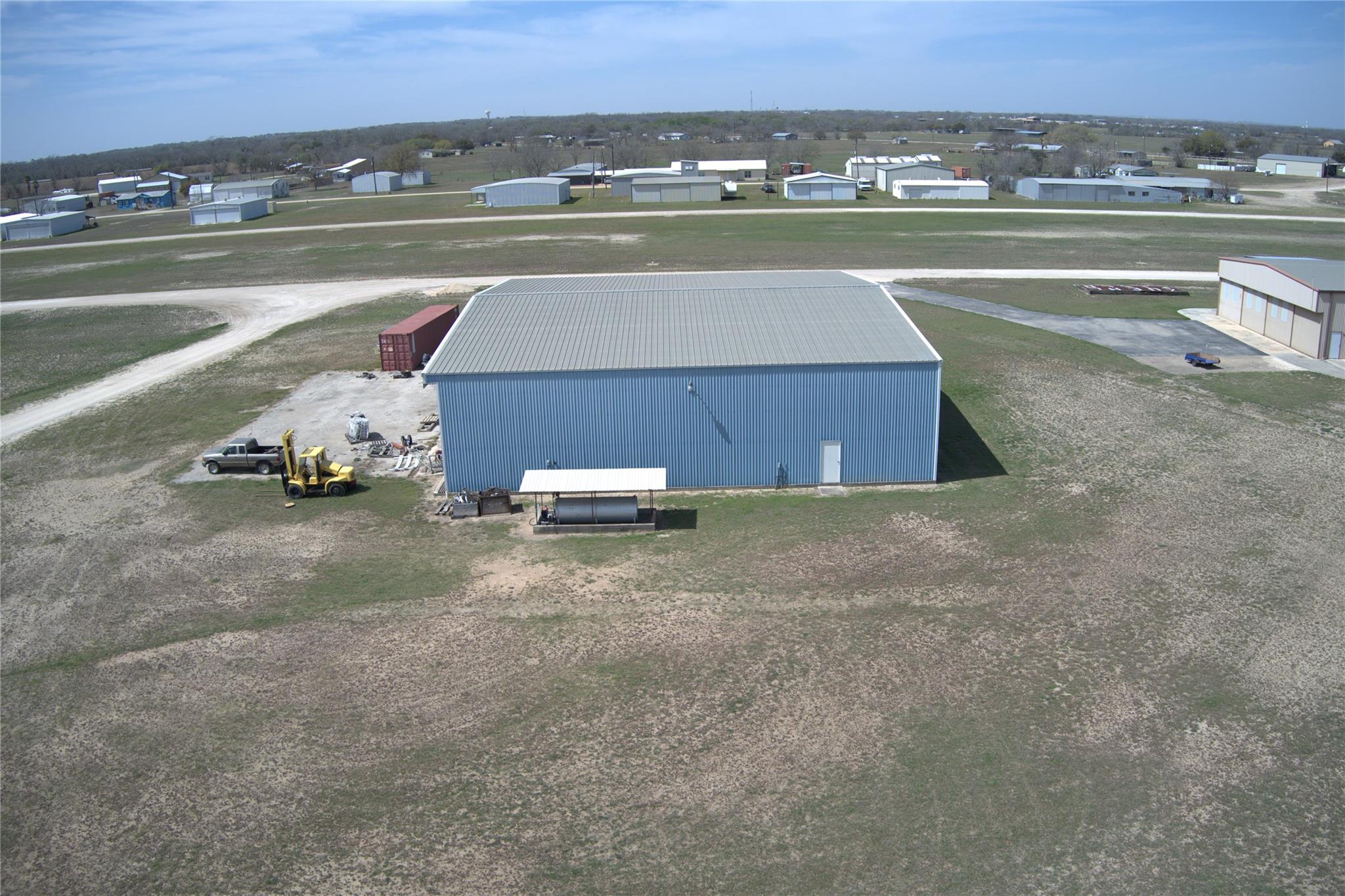 Image 6 of 10 For 305 Windsock Ln