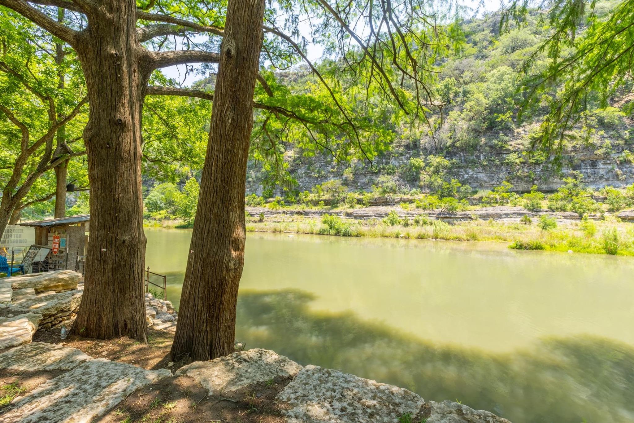 Image 10 of 40 For 8560 River Rd Rd