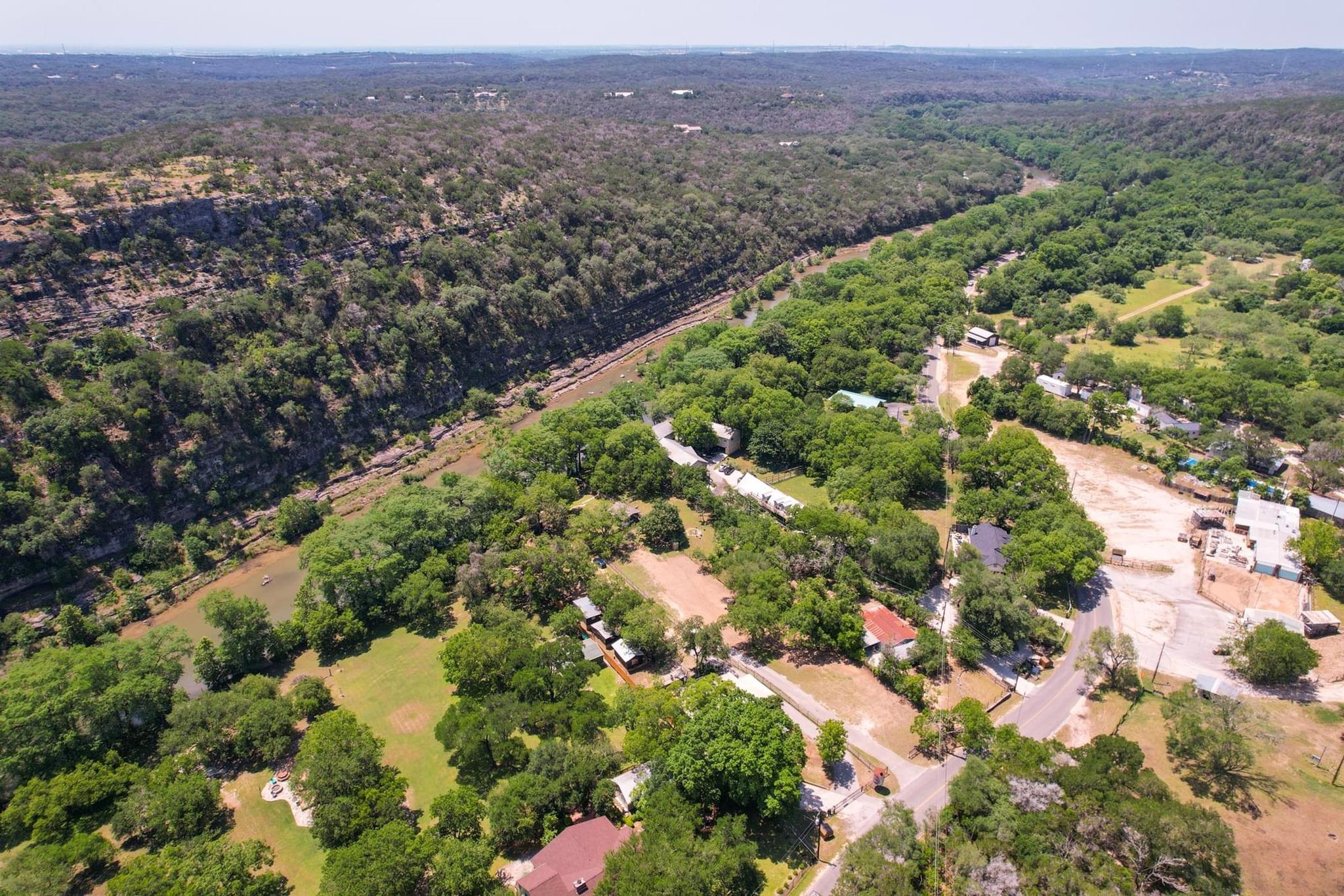 Image 21 of 40 For 8560 River Rd Rd