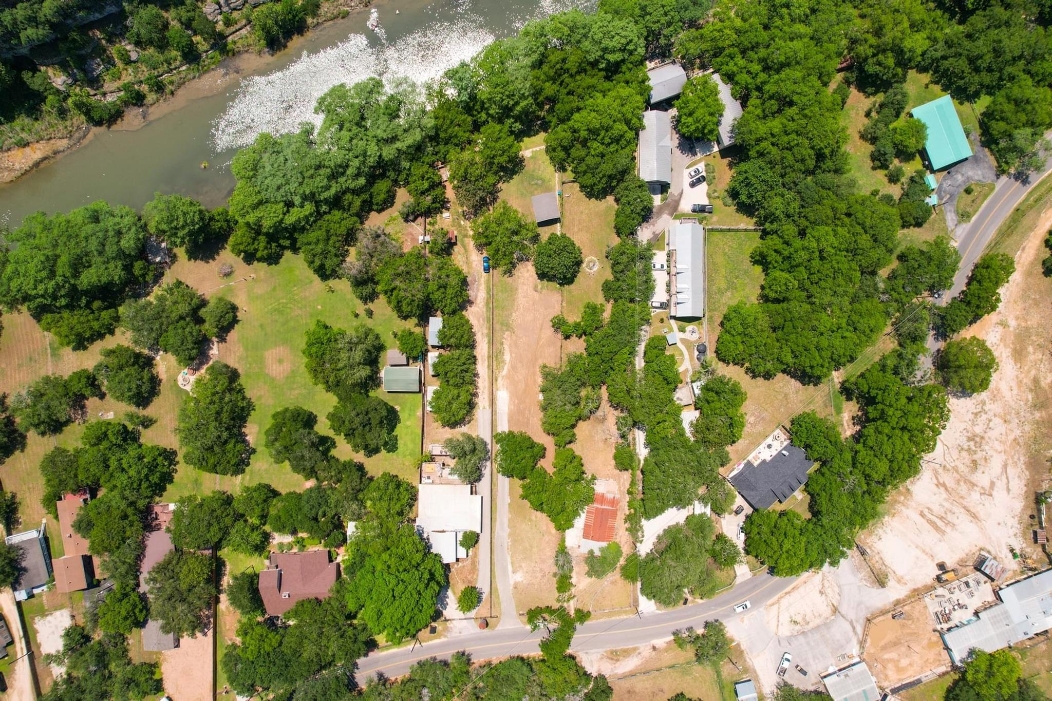 Image 33 of 40 For 8560 River Rd Rd