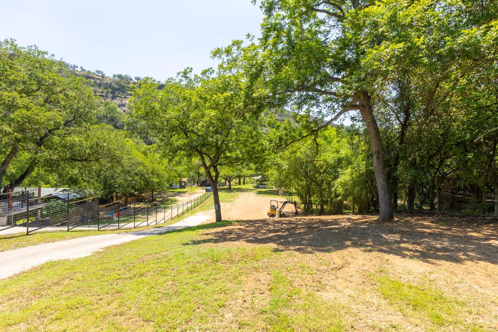 Image 35 of 40 For 8560 River Rd Rd