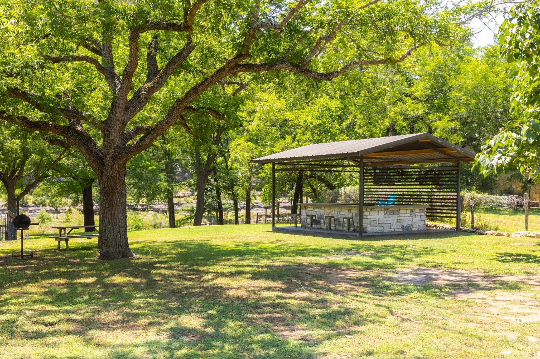 Image 5 of 40 For 8560 River Rd Rd