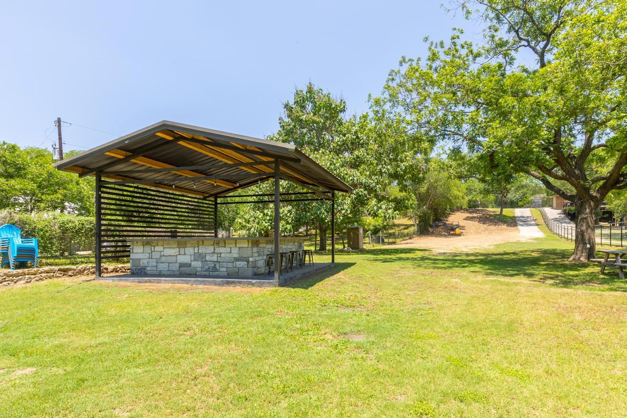 Image 8 of 40 For 8560 River Rd Rd