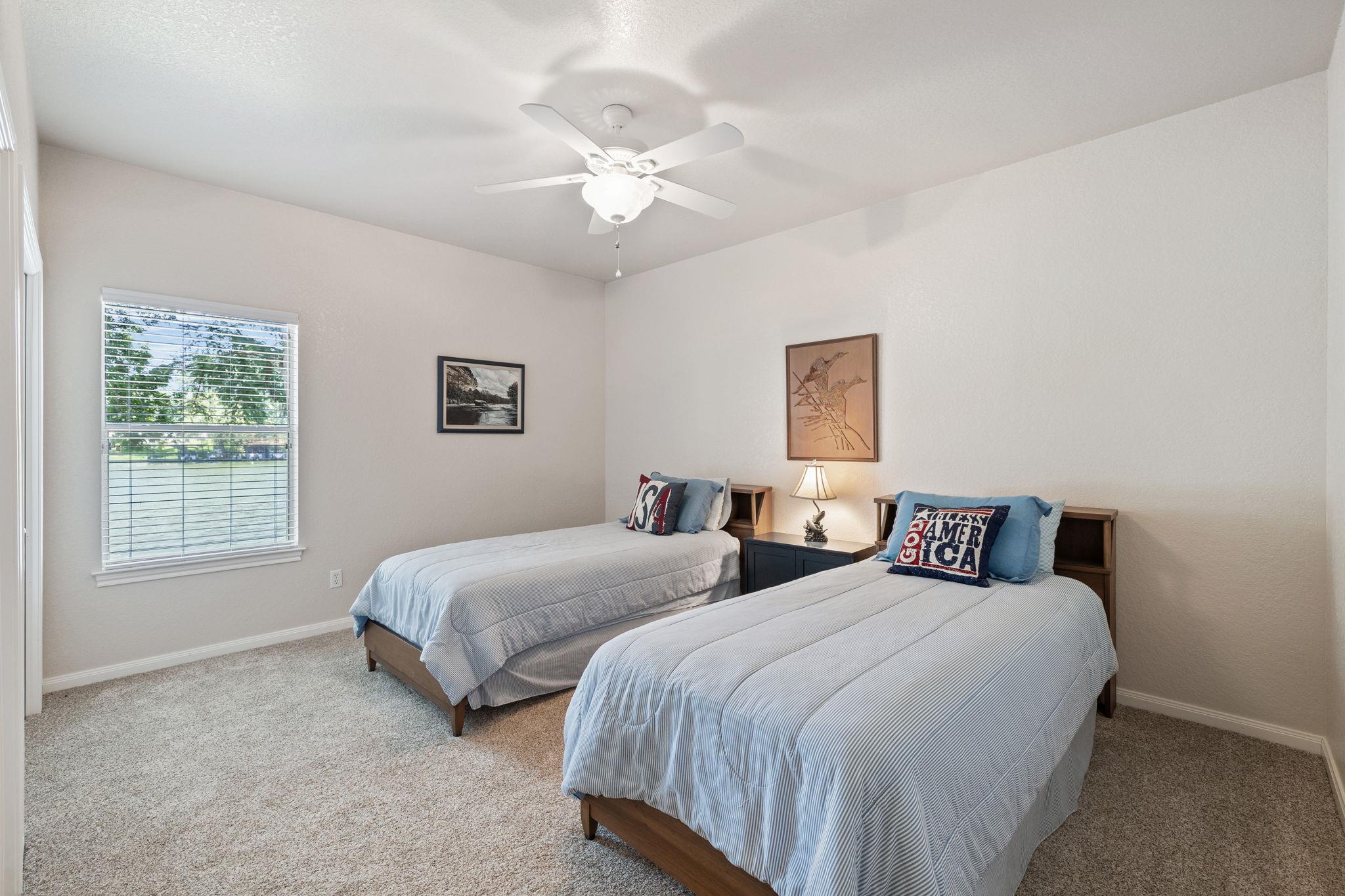 Image 21 of 34 For 1113 Zipp Rd