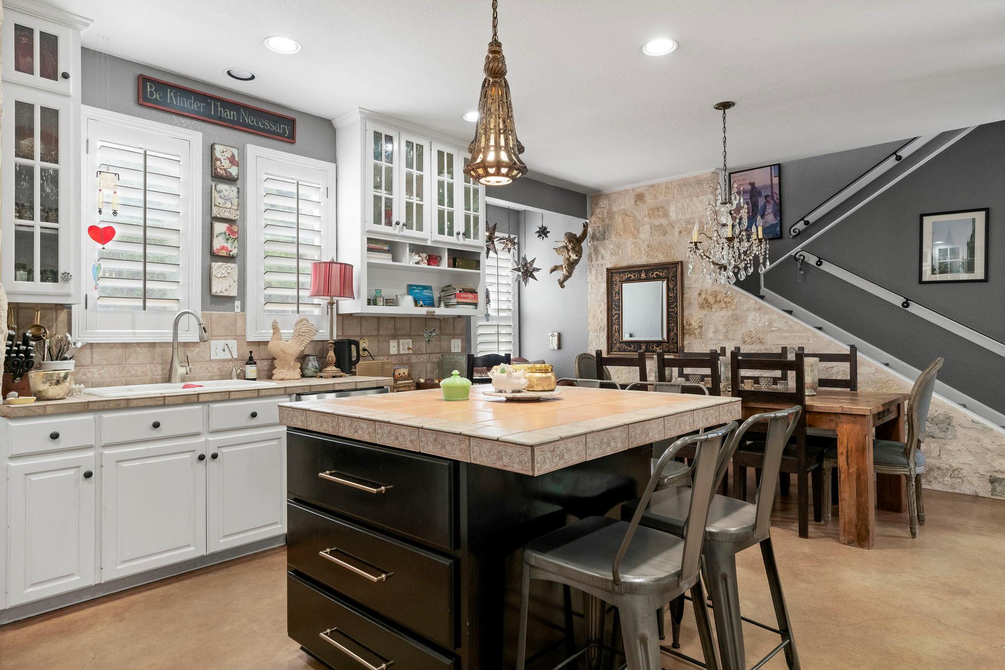 Image 11 of 40 For 10921 Long Branch Dr