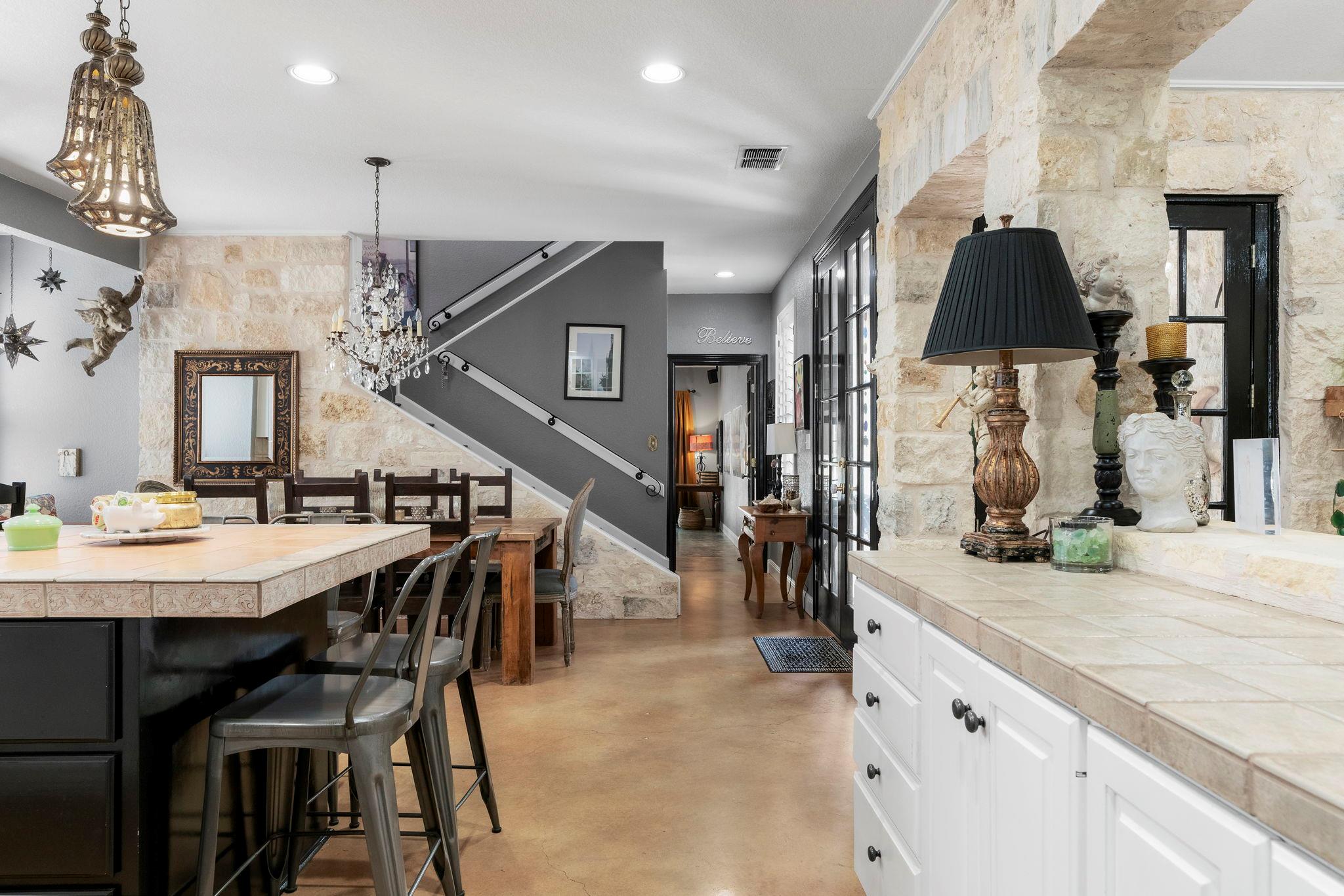 Image 14 of 40 For 10921 Long Branch Dr