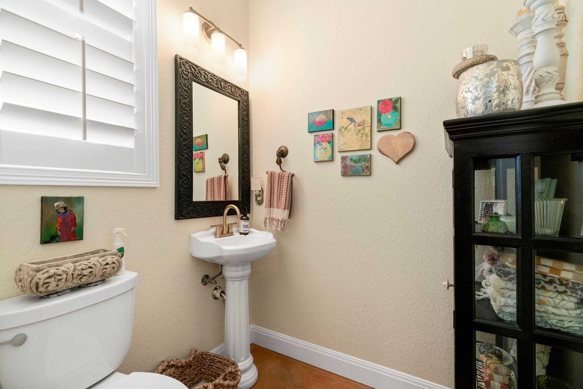 Image 32 of 40 For 10921 Long Branch Dr