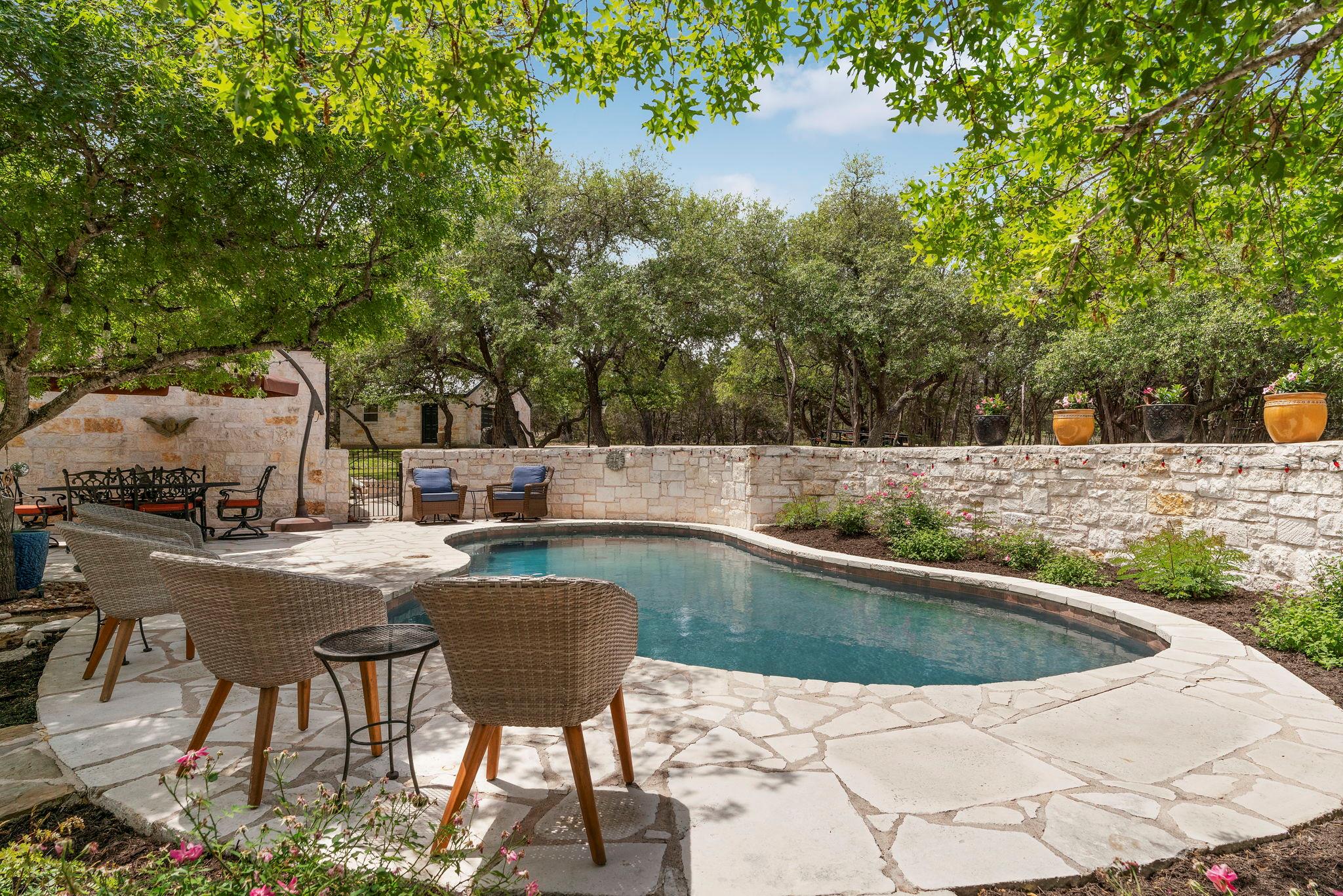 Image 36 of 40 For 10921 Long Branch Dr