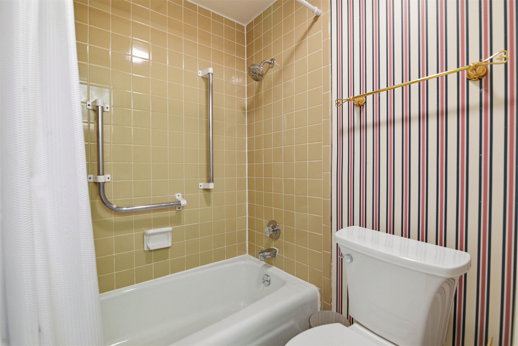 Image 15 of 18 For 3678 Hidden Dr 1702