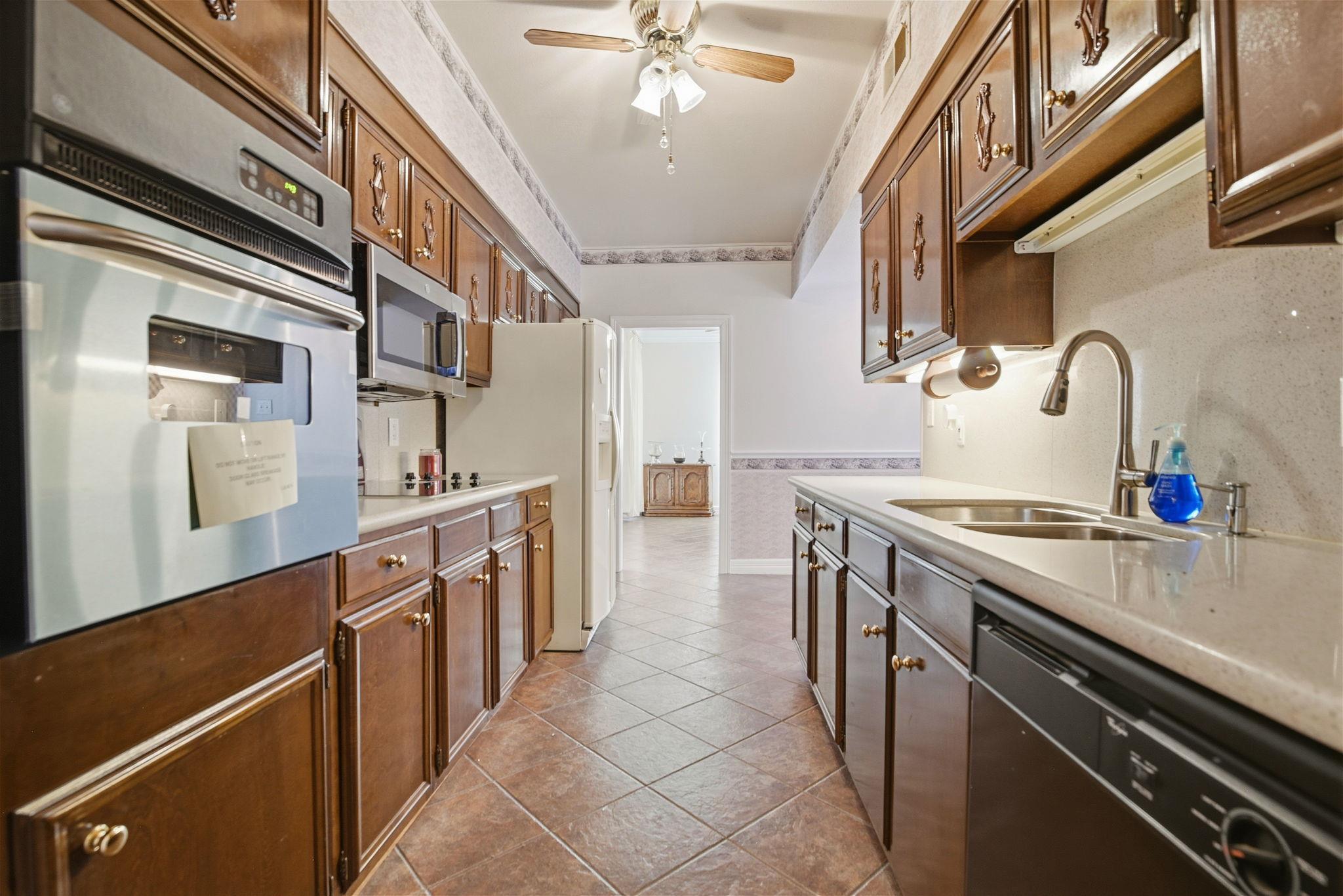 Image 8 of 18 For 3678 Hidden Dr 1702