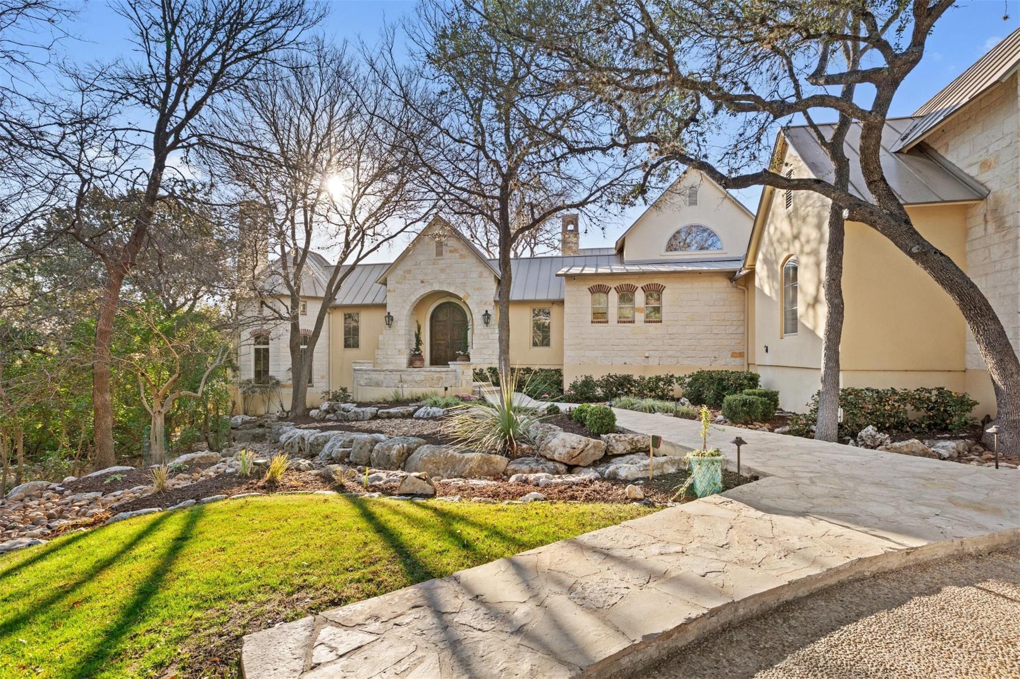 Image 11 of 40 For 954 Riverforest Dr