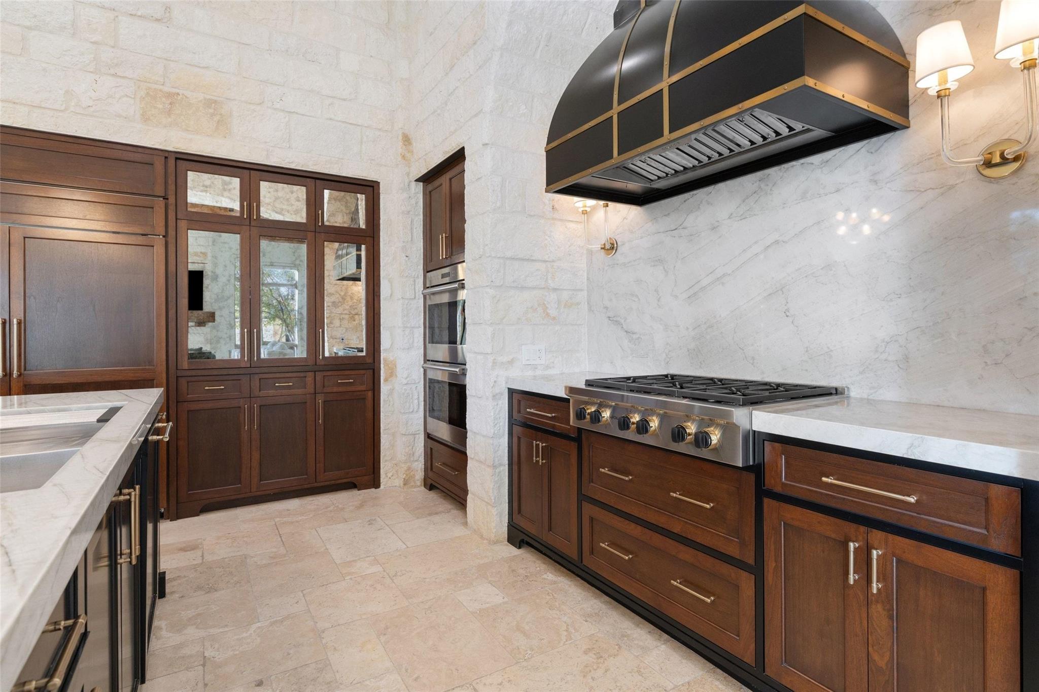 Image 26 of 40 For 954 Riverforest Dr