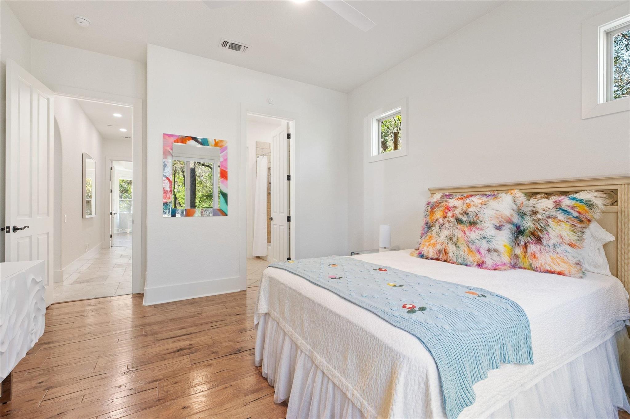 Image 32 of 40 For 954 Riverforest Dr