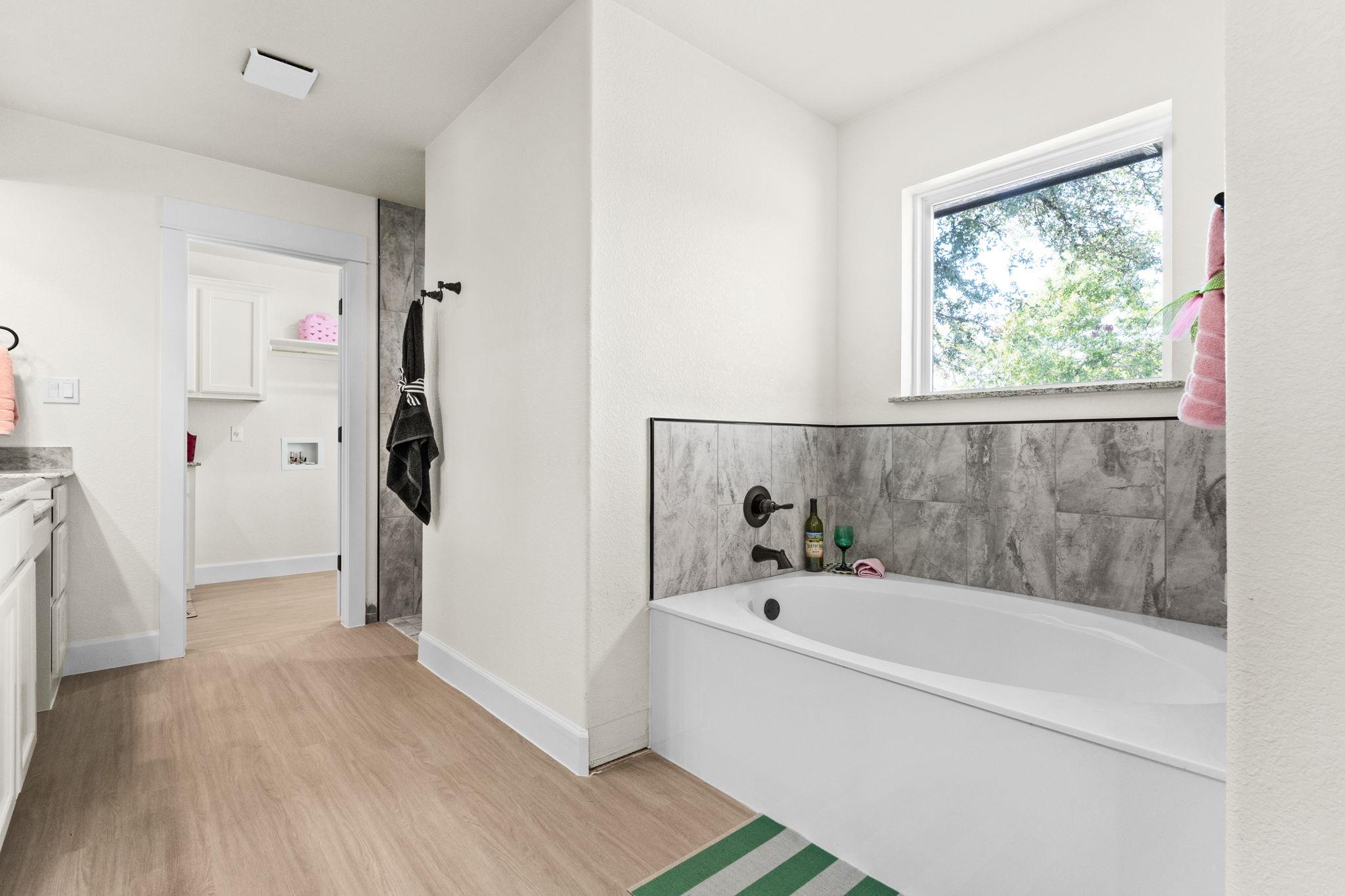 Image 17 of 36 For 3025 Millhouse Rd