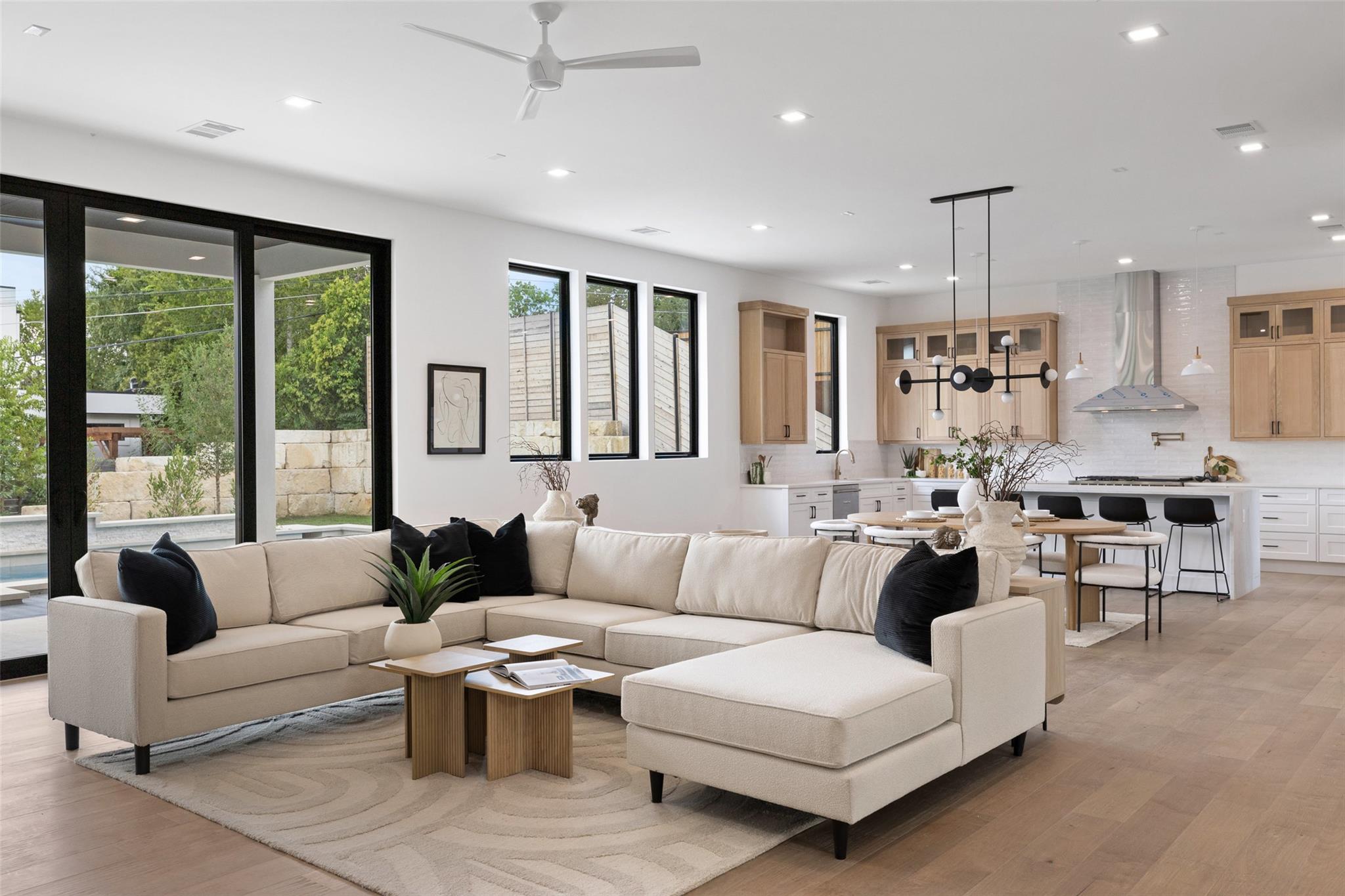 Image 12 of 40 For 2603 Rockingham Dr