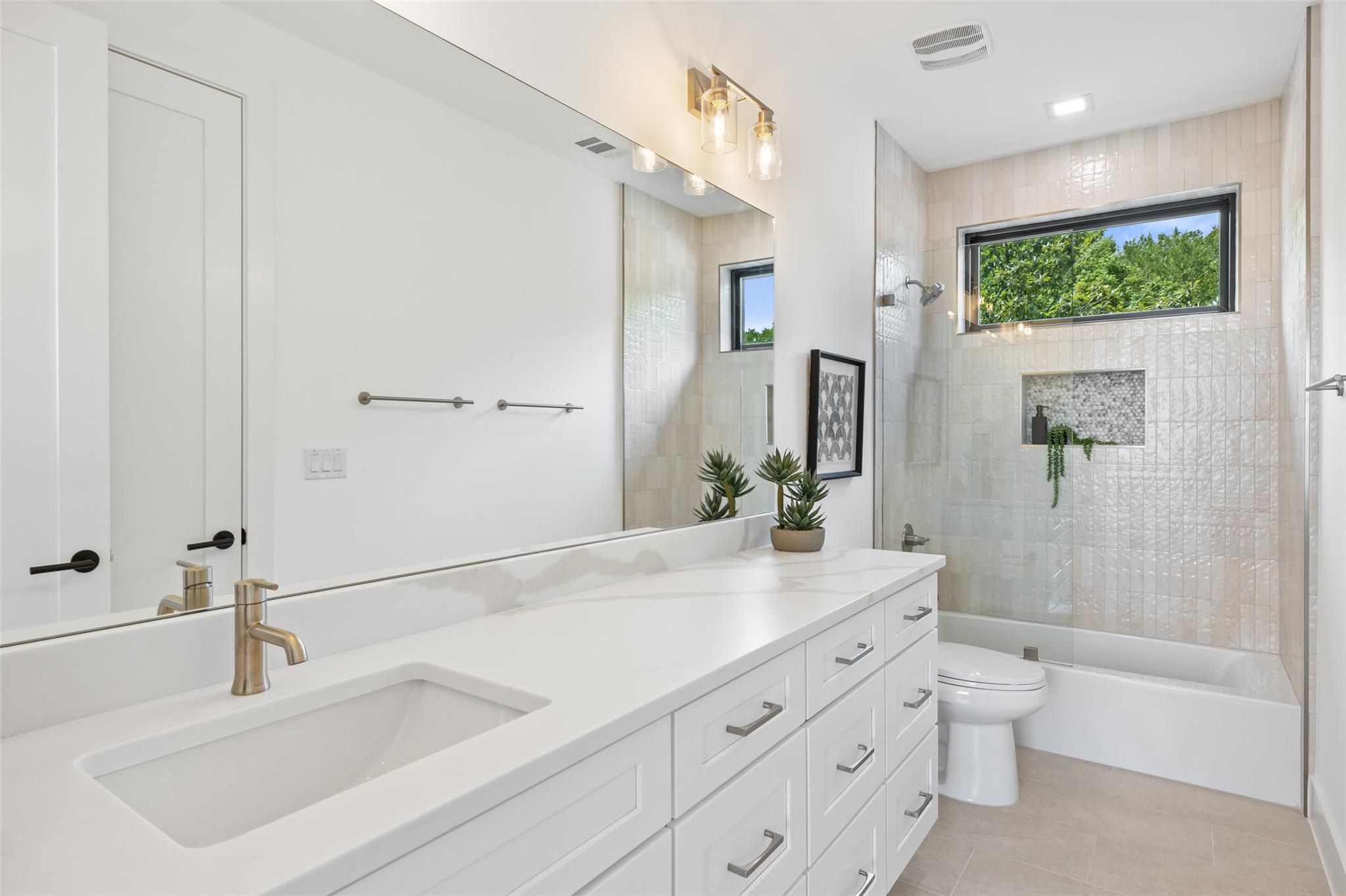 Image 33 of 40 For 2603 Rockingham Dr