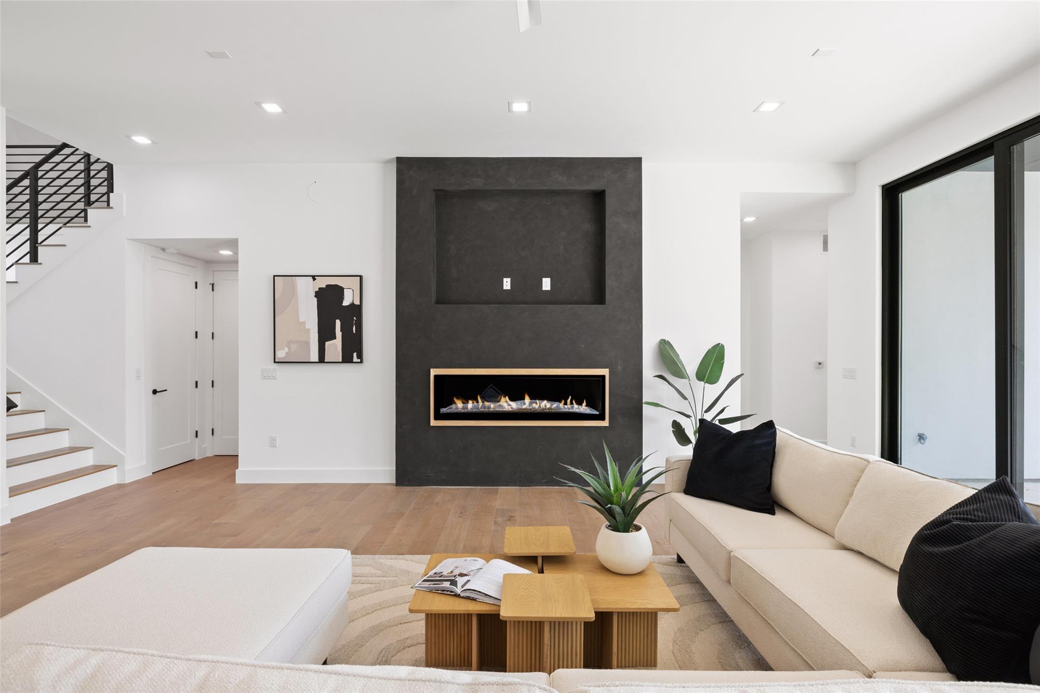 Image 6 of 40 For 2603 Rockingham Dr