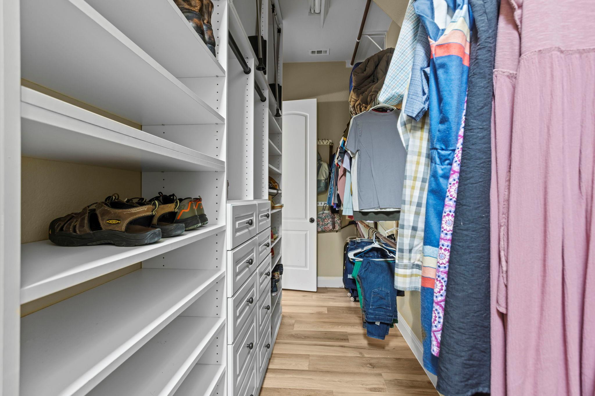 Image 25 of 40 For 12716 Bismark Dr